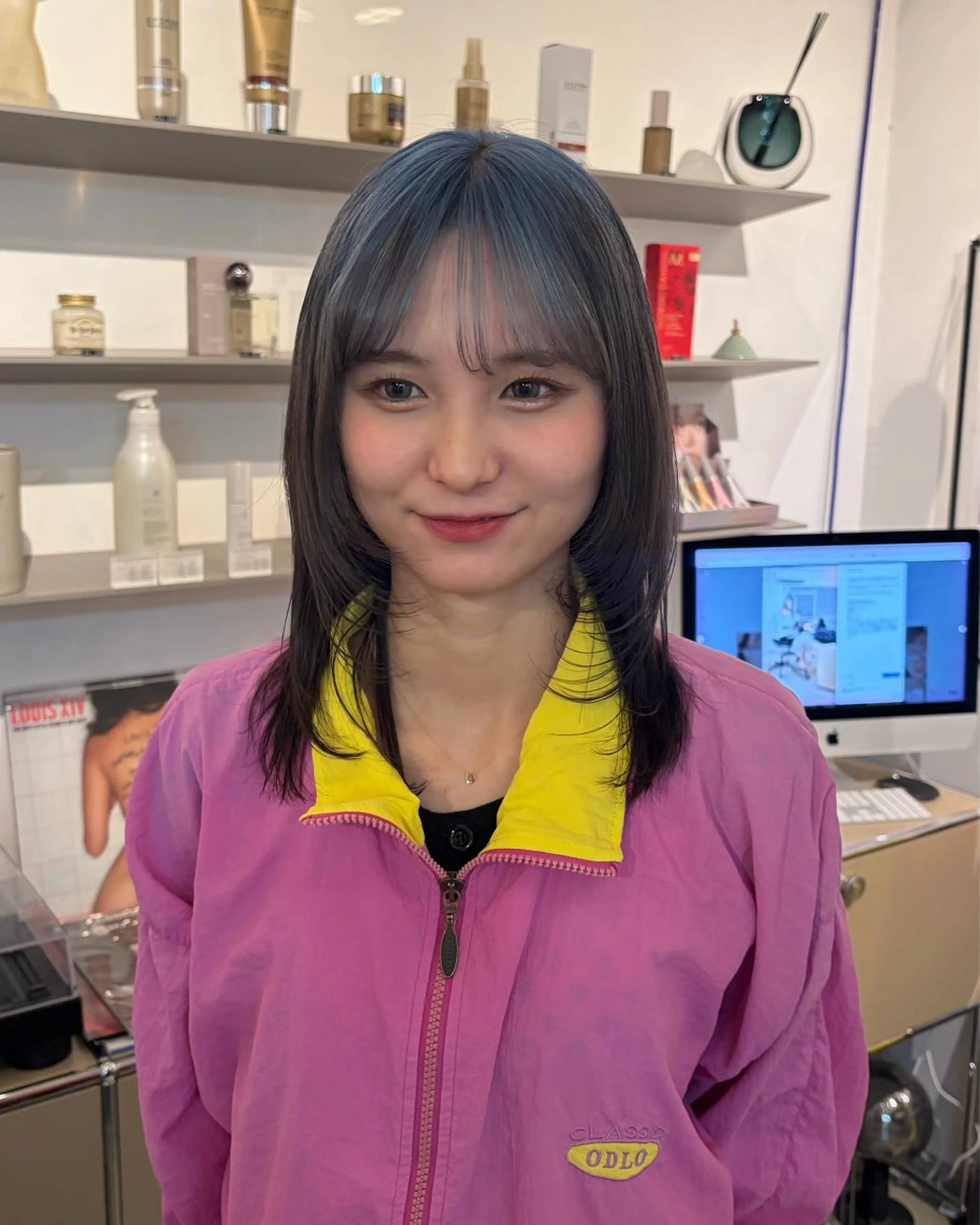 セミロング ヘアカラー カヨコ/ハイトーン /透明感カラーのヘアスタイル