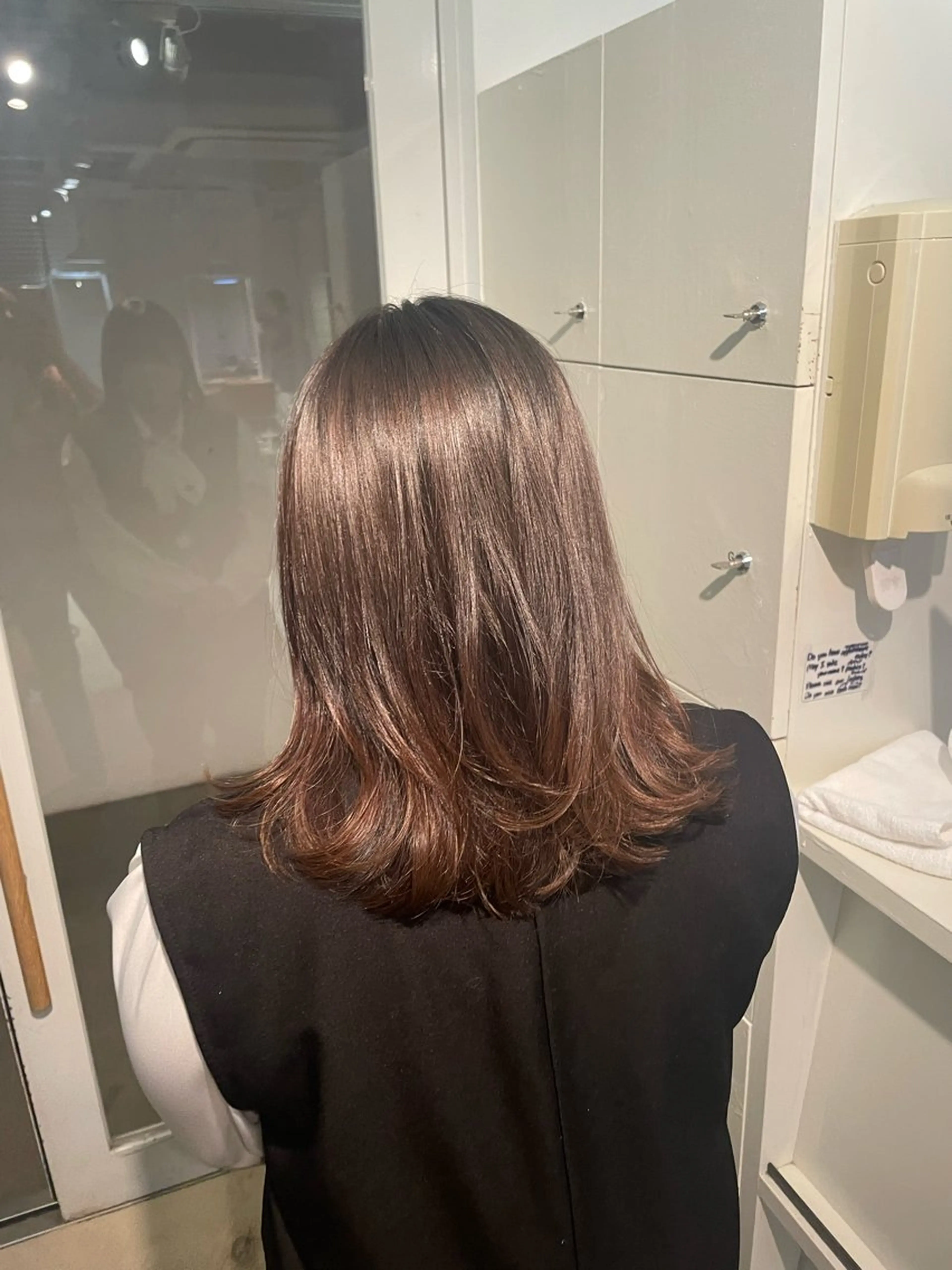 セミロング レイヤーカット ayano 🌱のヘアスタイル