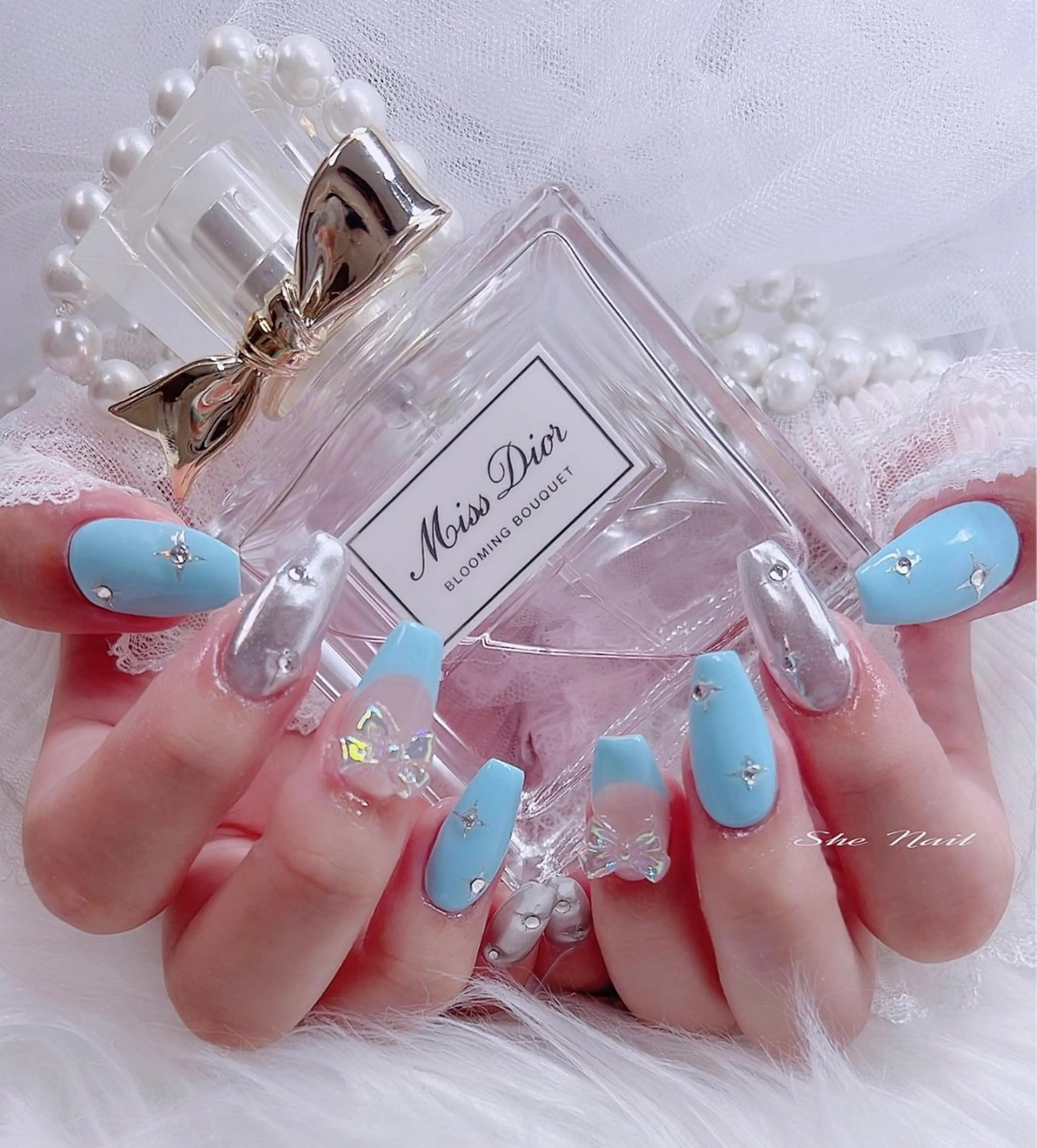 ネイル チークネイル 長さ出し フレンチネイル ガラスフレンチ キラキラネイル ハンドネイル ISA_ BELLAのネイルデザイン