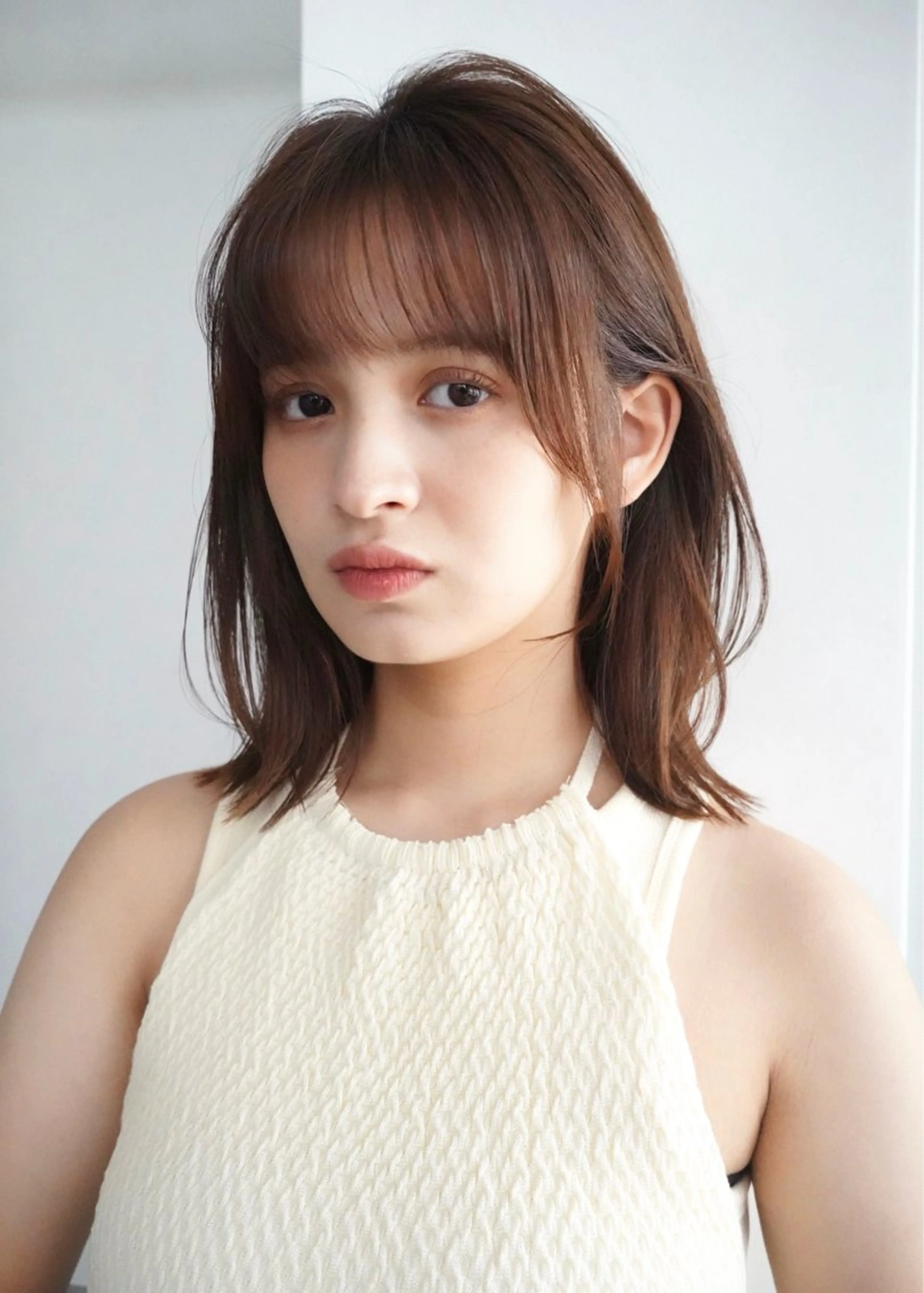ミディアム カラー ブラウンカラー ボブ レイヤーカット シースルーバング 外ハネヘア 米本 圭吾のヘアスタイル