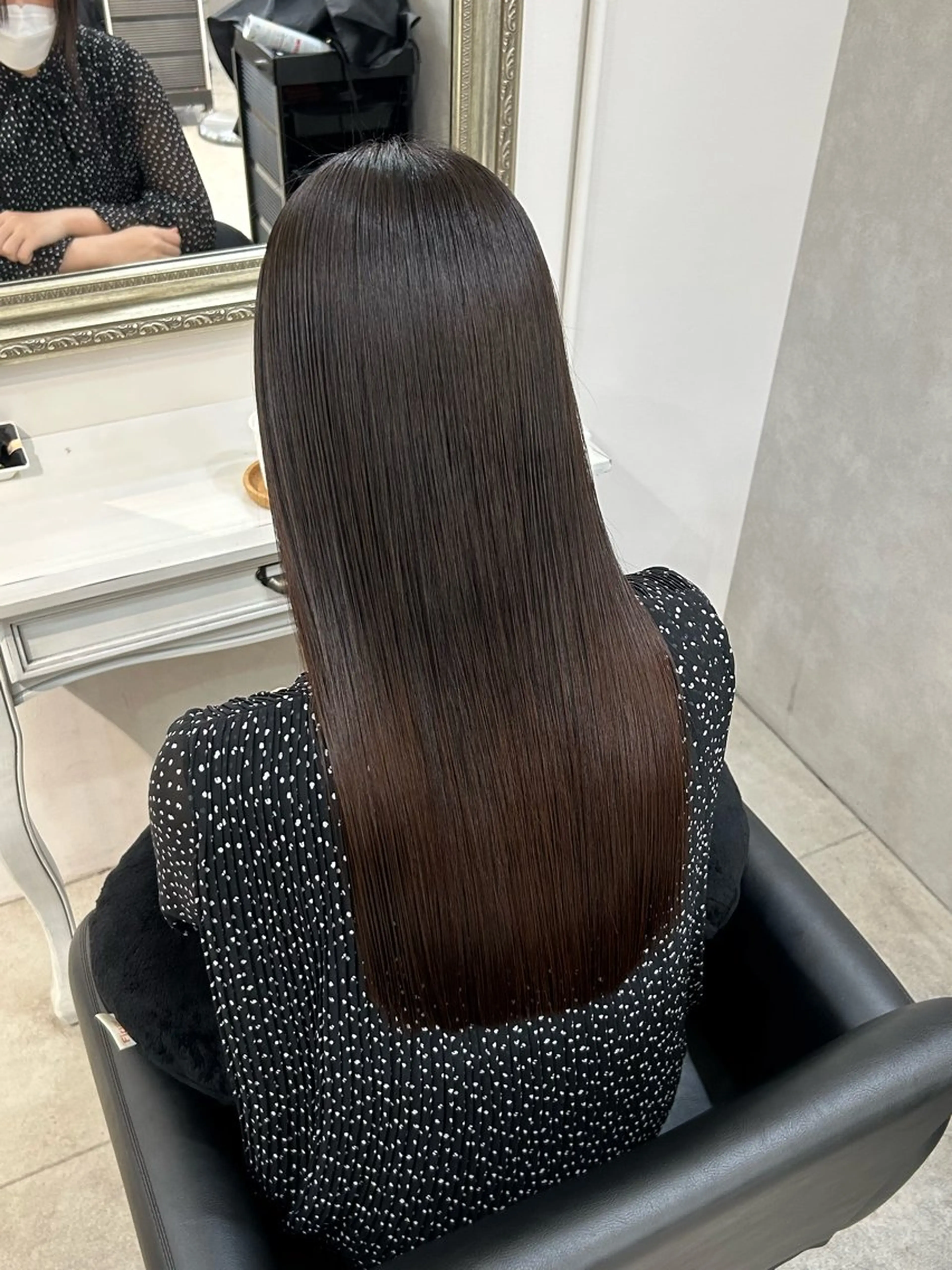 セミロング カット 縮毛矯正 トリートメント えり 堀江/ボブ /透明感/レイヤーのヘアスタイル