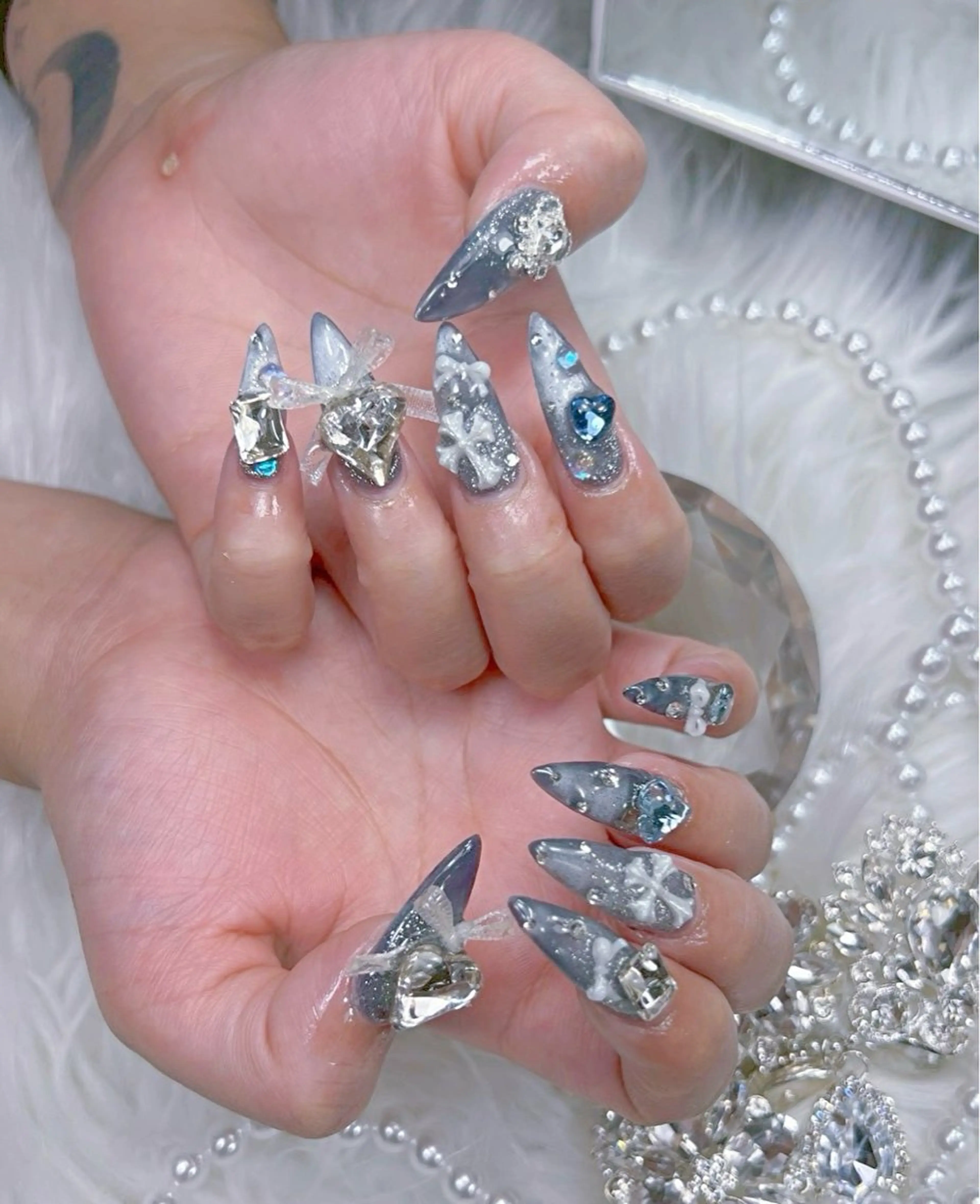 ネイル アートネイル オーロラネイル チークネイル 長さ出し フットネイル Miya _nailのネイルデザイン