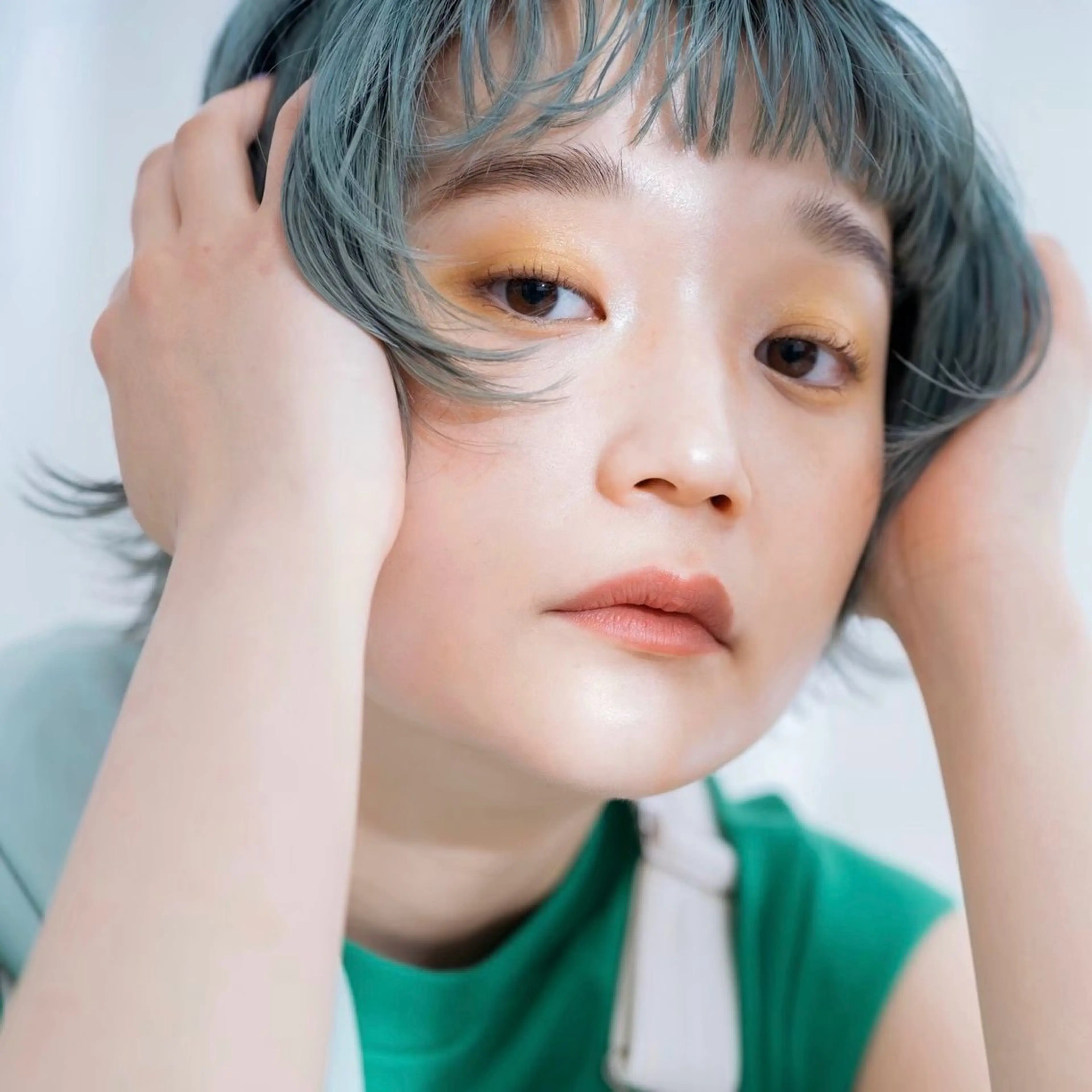 ショート カラー ヘアカラー トリートメント ヘアセット レイヤーボブ🎵 ブリーチ/りりのヘアスタイル