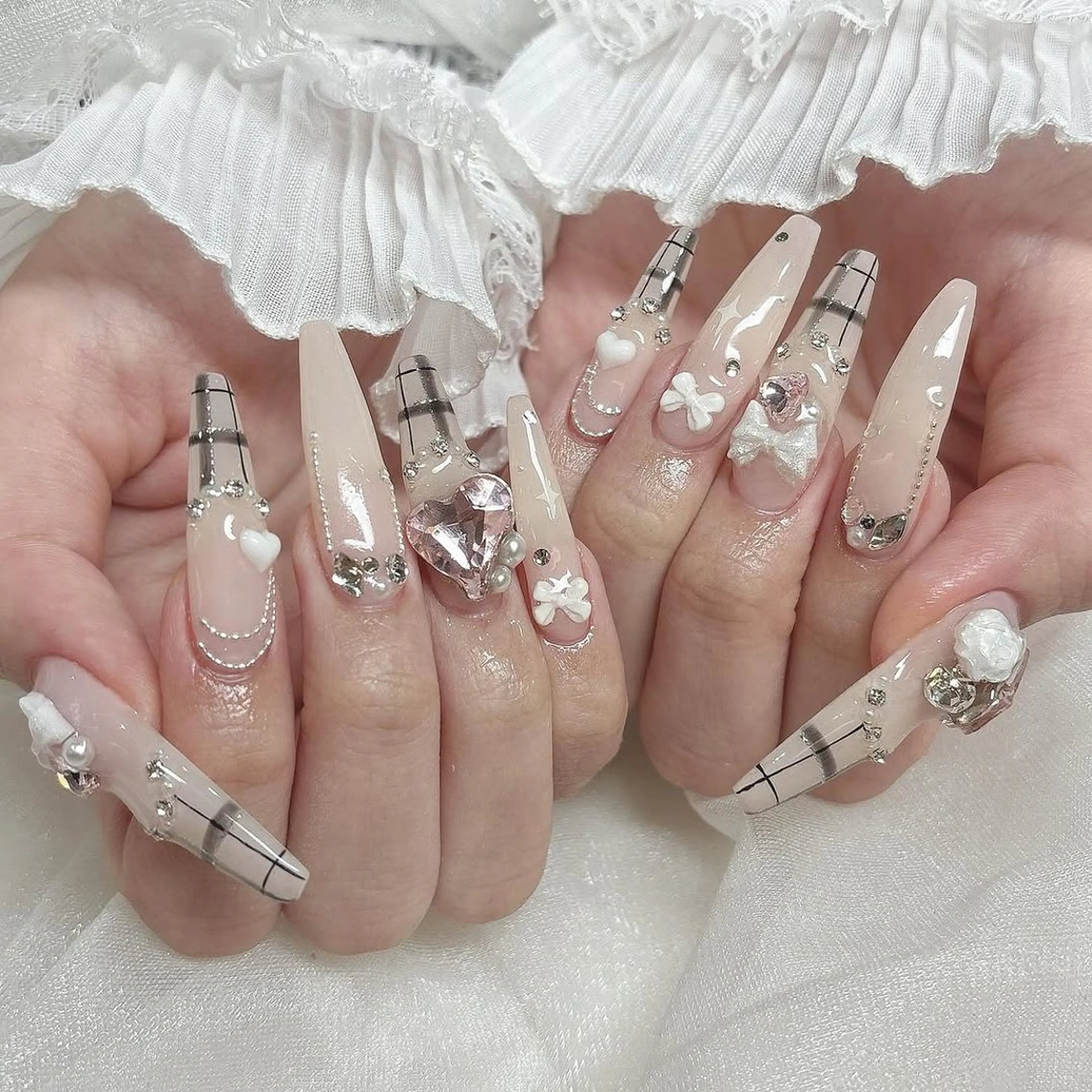 ネイル アートネイル 長さ出し ジェルネイル ロングネイル マグネットネイル KIM キムのネイルデザイン