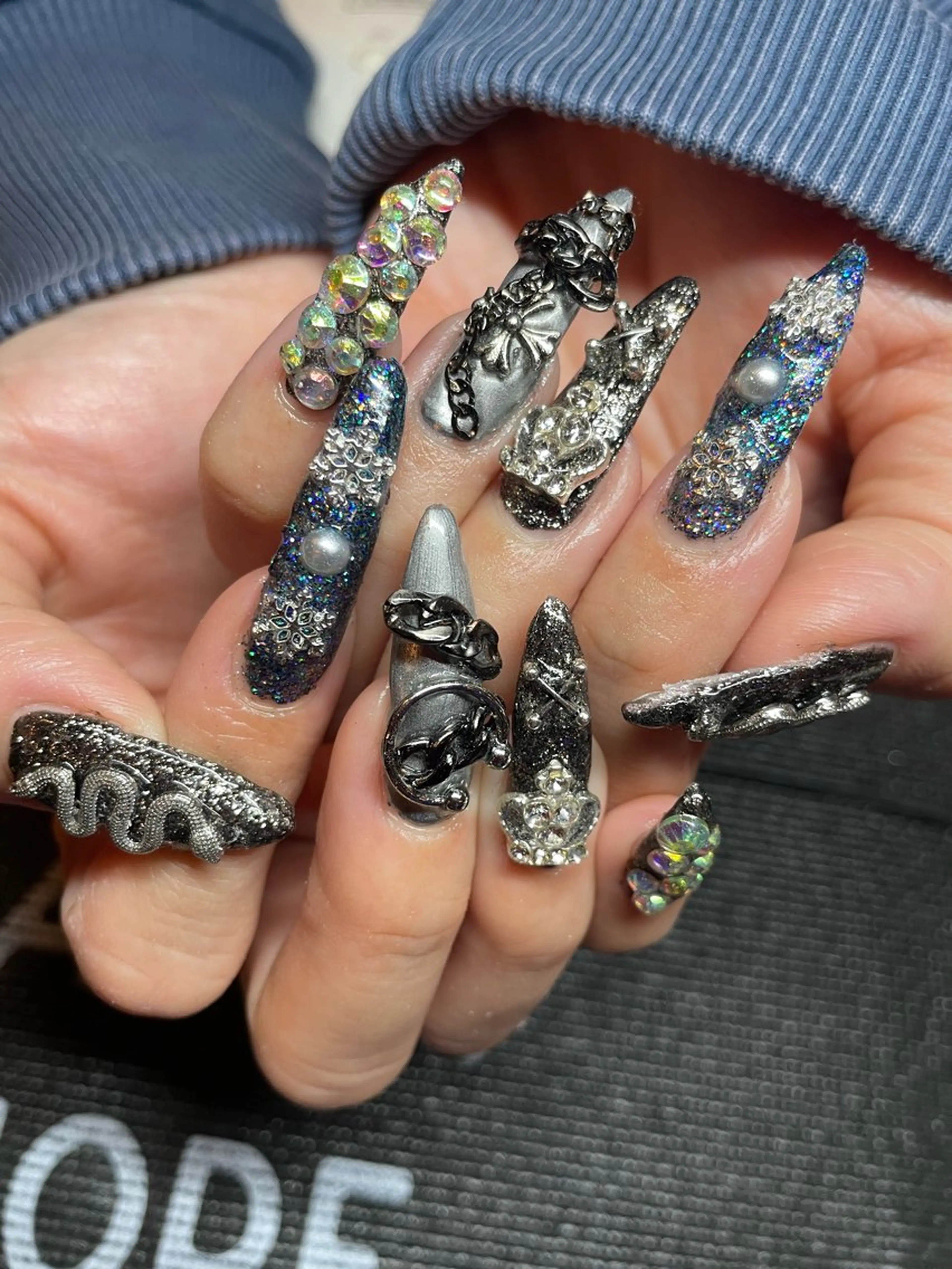 ネイル ハンドネイル CRAZY NAILのネイルデザイン