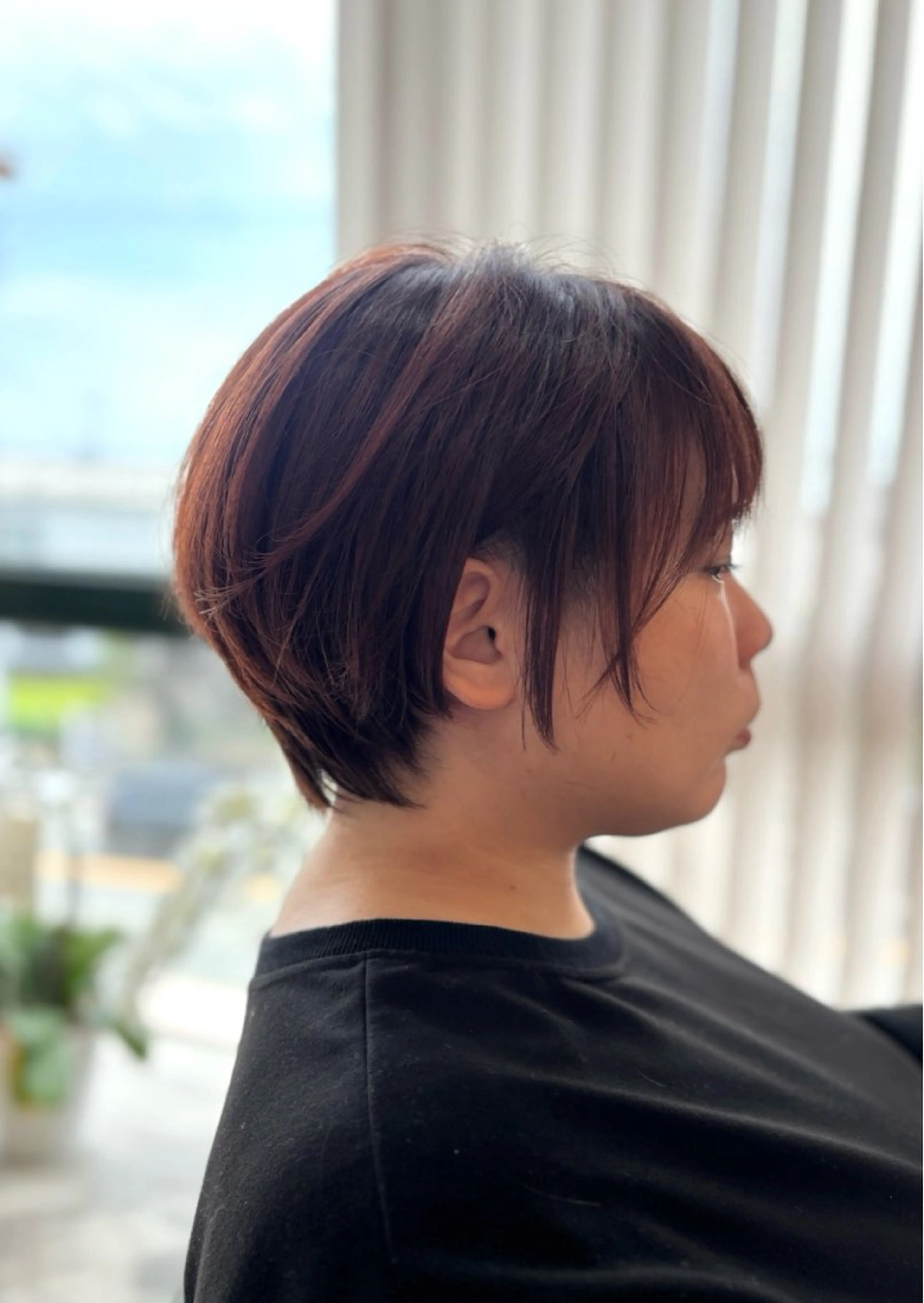 ショート カット ヘアカラー トリートメント 酸性ストレート/ブリ ーチなしWカラー河本のヘアスタイル