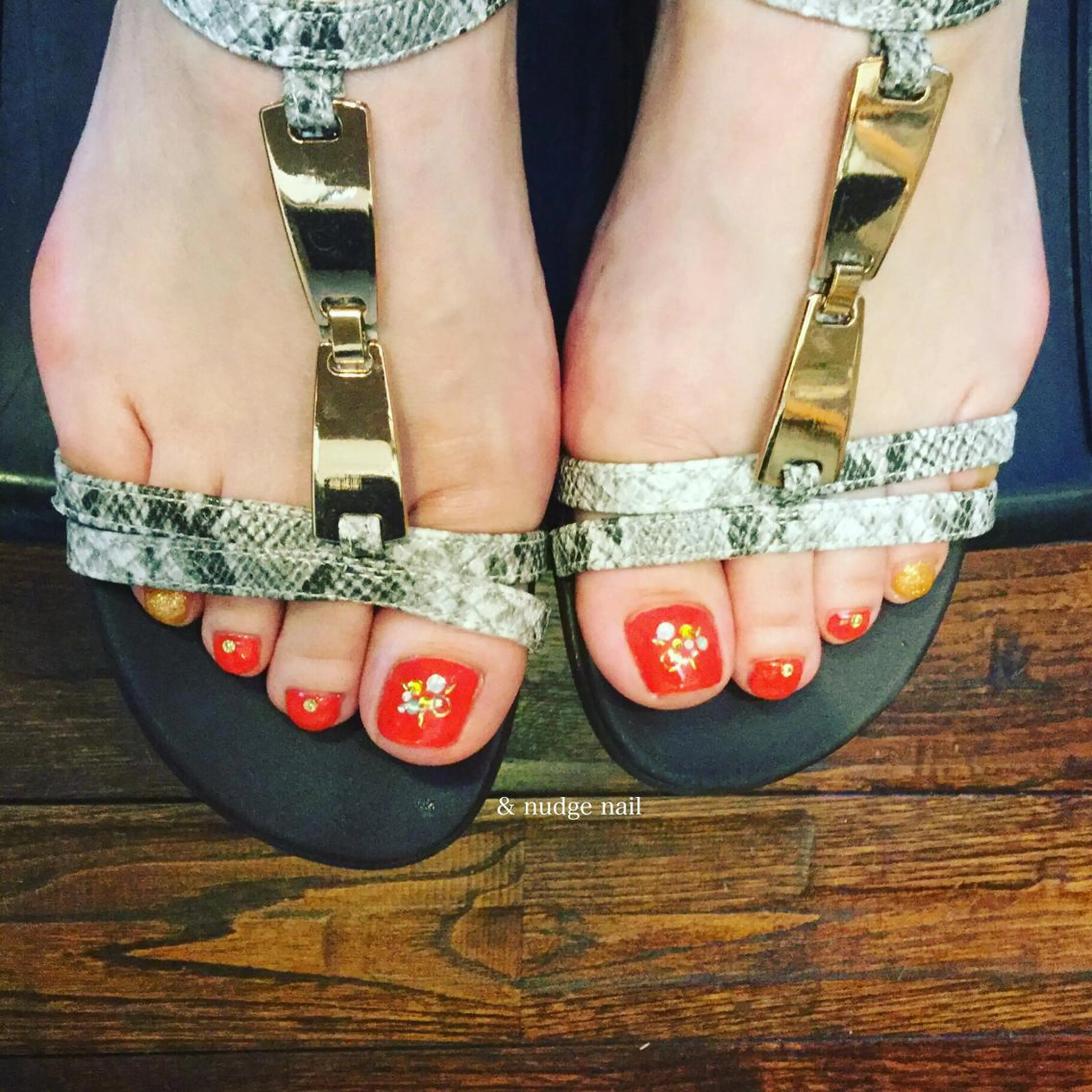 ネイル フットネイル & nudge nail所属・&nudgenail 本多のネイルデザイン