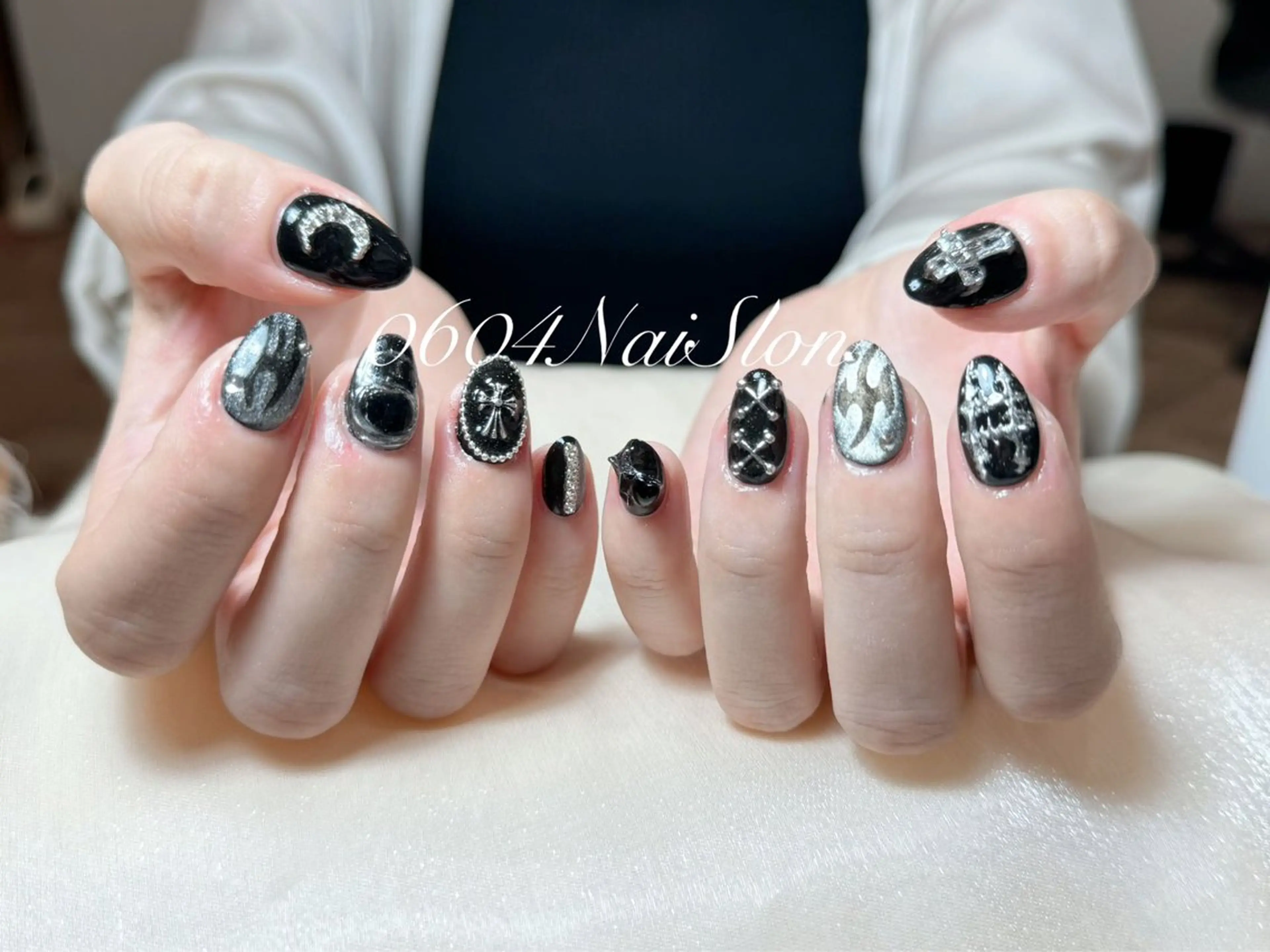 ネイル ishiro 🍂のネイルデザイン