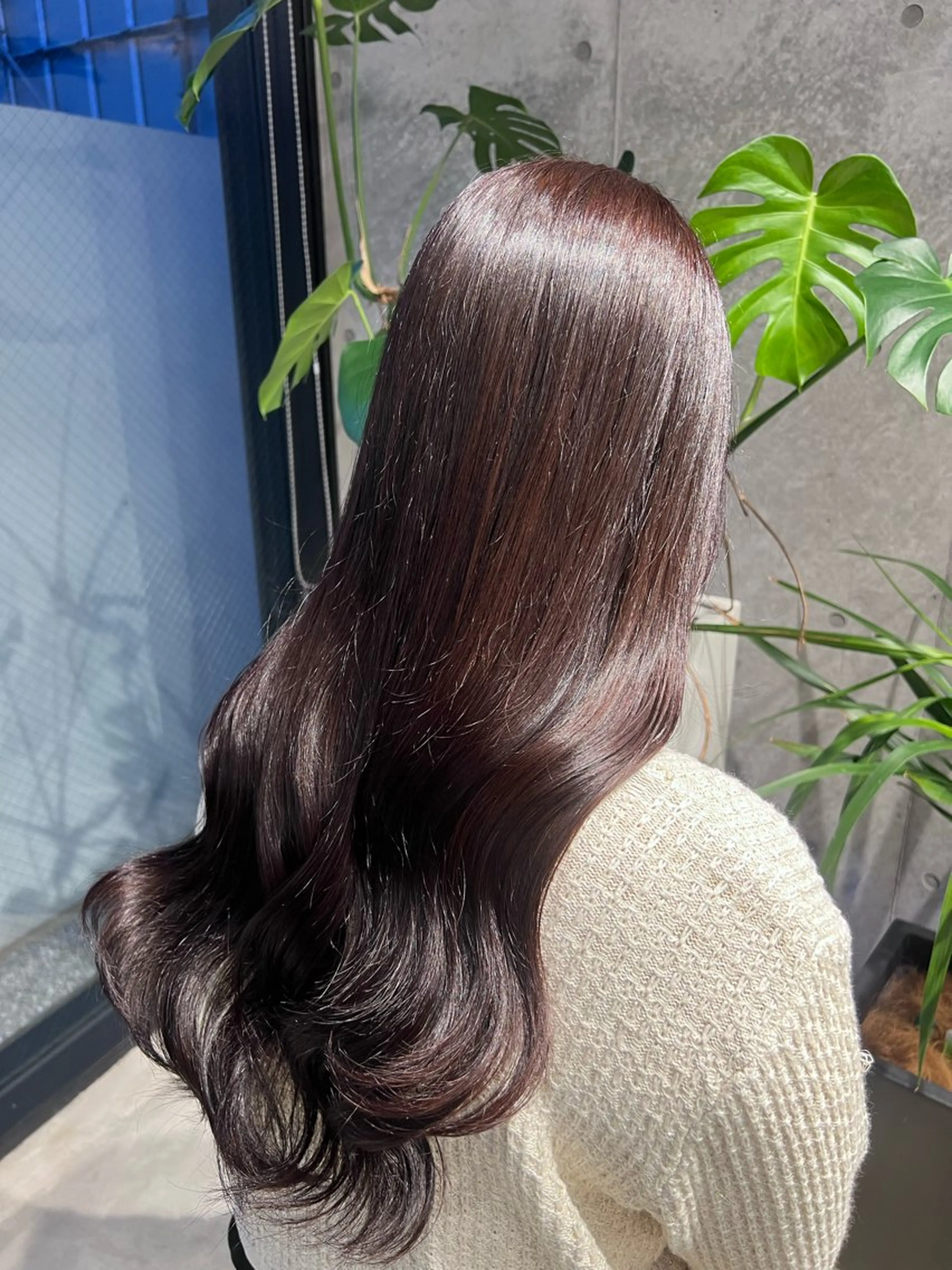 ロング ピンクブラウン ヘアカラー うるツヤ透明感カラー 𝐀𝐲𝐚𝐦𝐢のヘアスタイル