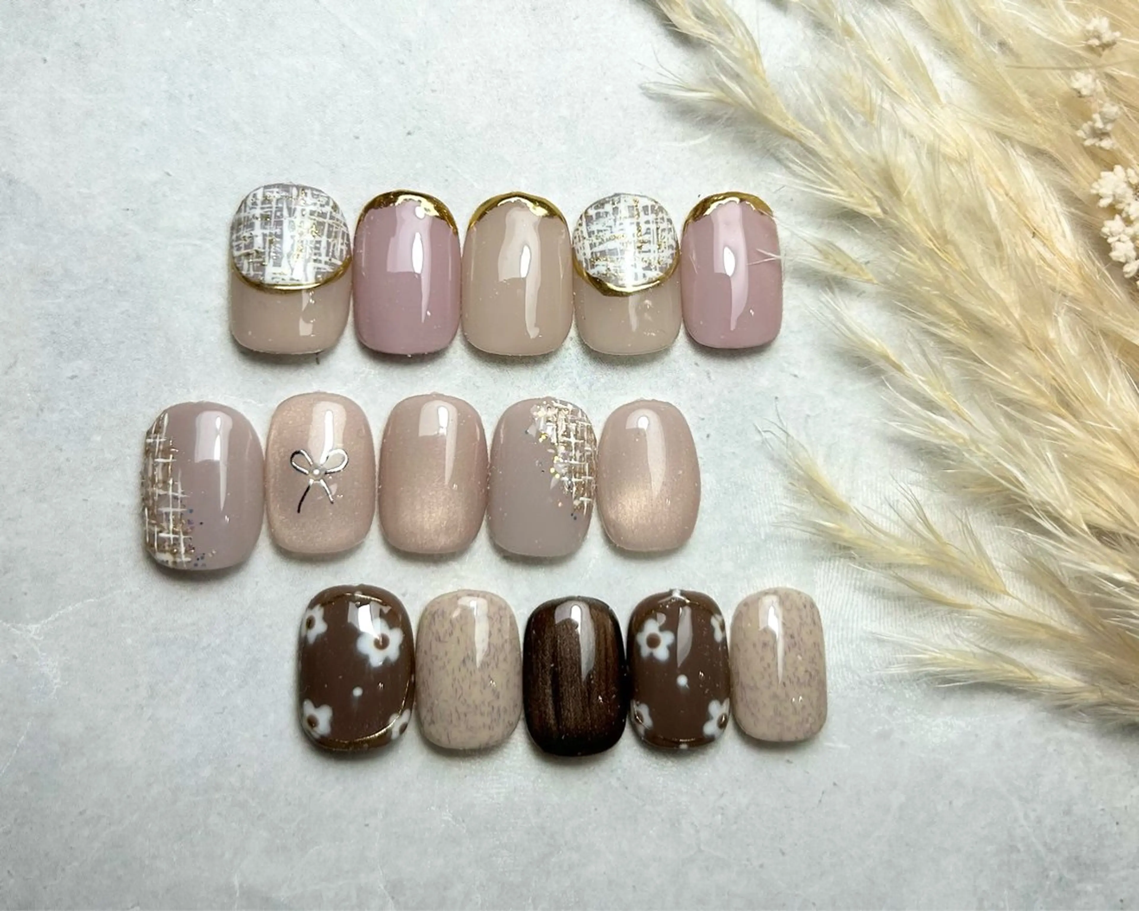 ミディアム クラシック ネイル JR茨木駅前店のネイルデザイン