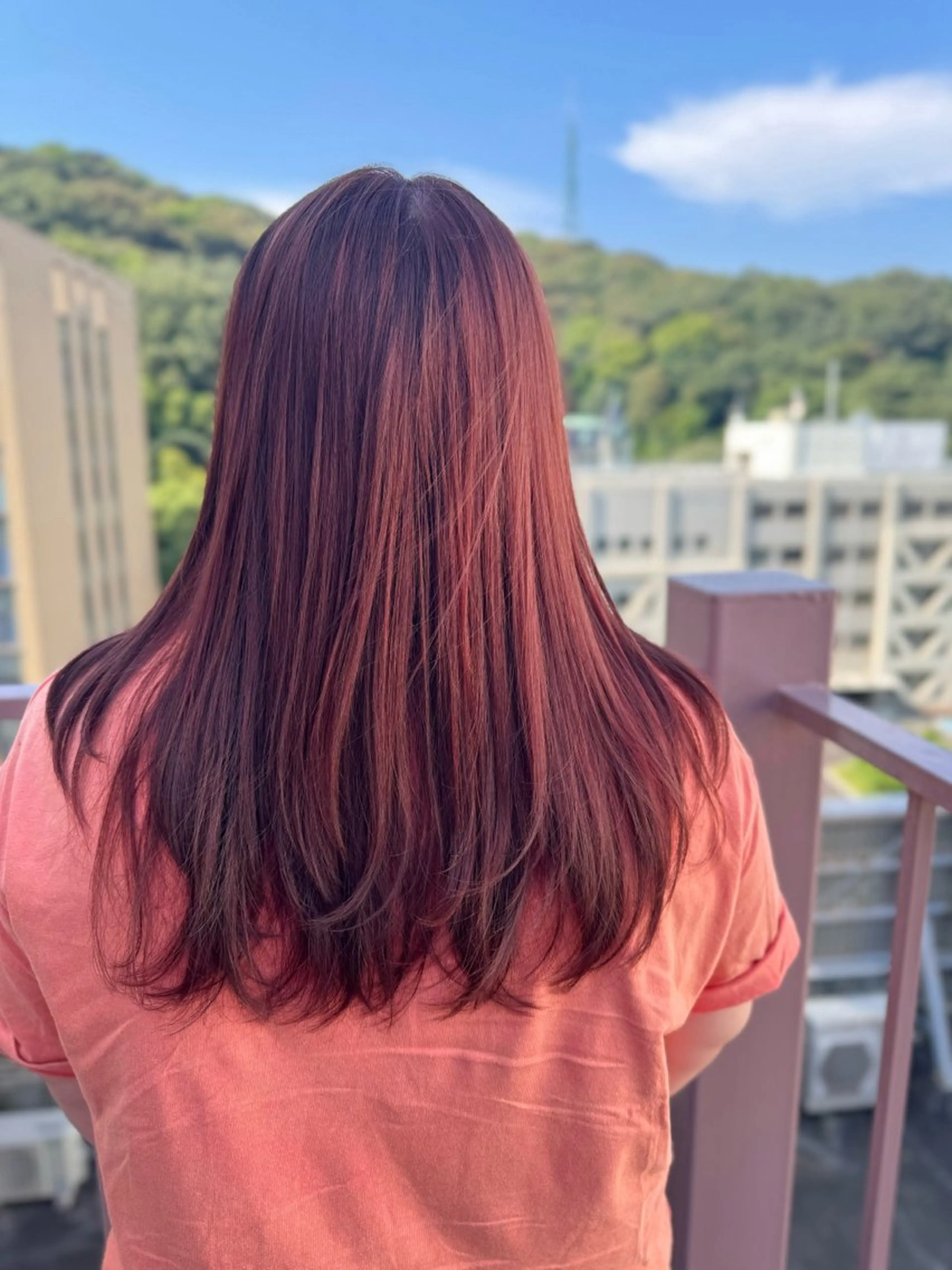 セミロング カラー ピンクカラー Viage （ビアージュ）のヘアスタイル