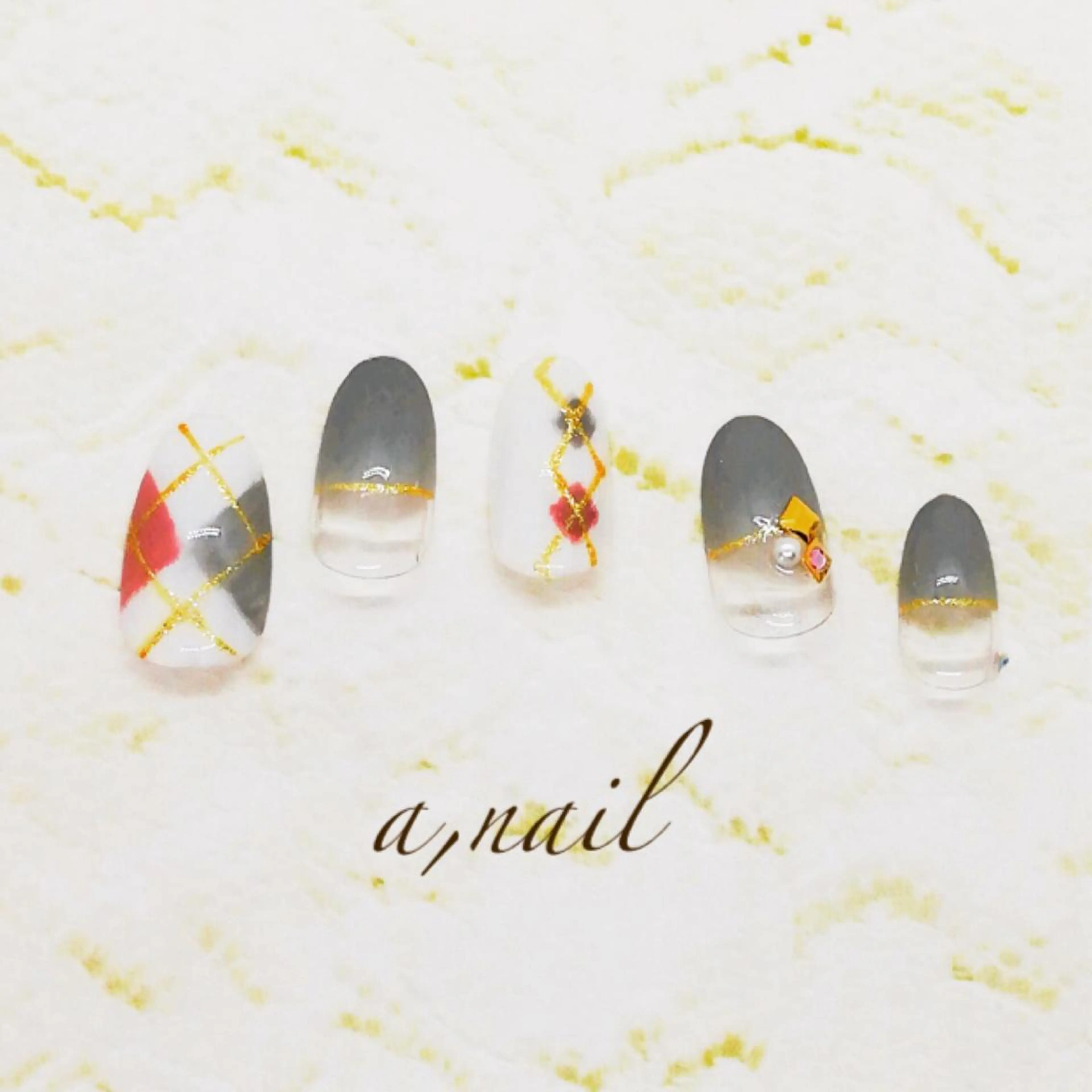 ネイル フットネイル フレンチネイル ラメ(グリッター) ニュアンスネイル オフィスネイル ハンドネイル ネイルサロン エーネイルのネイルデザイン