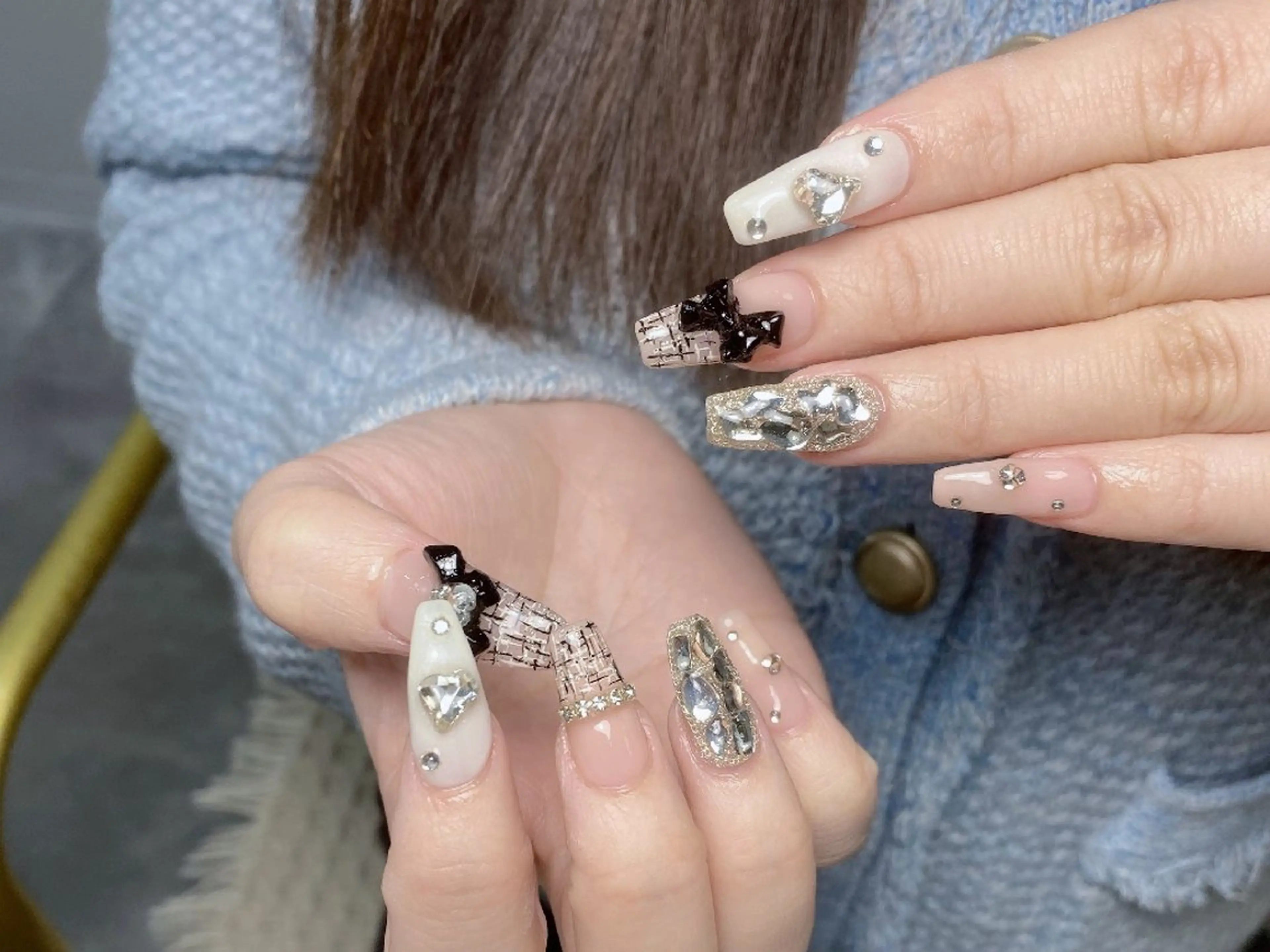 ネイル チークネイル フレンチネイル ジェルネイル ガラスフレンチ キラキラネイル ハンドネイル UM Nail Salonのネイルデザイン