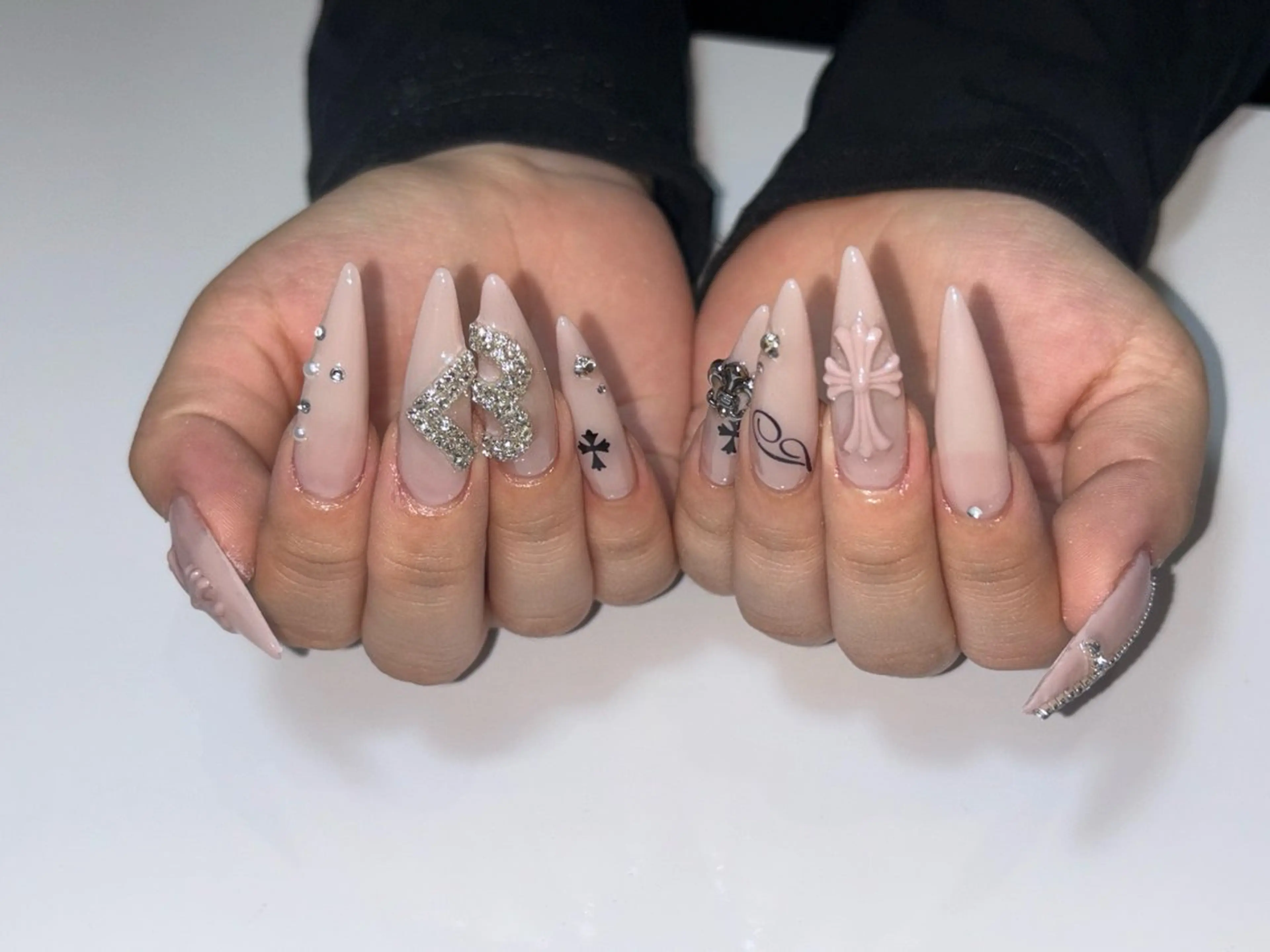 ネイル ワンホンネイル ハンドネイル Yay /y2k・個性派のネイルデザイン