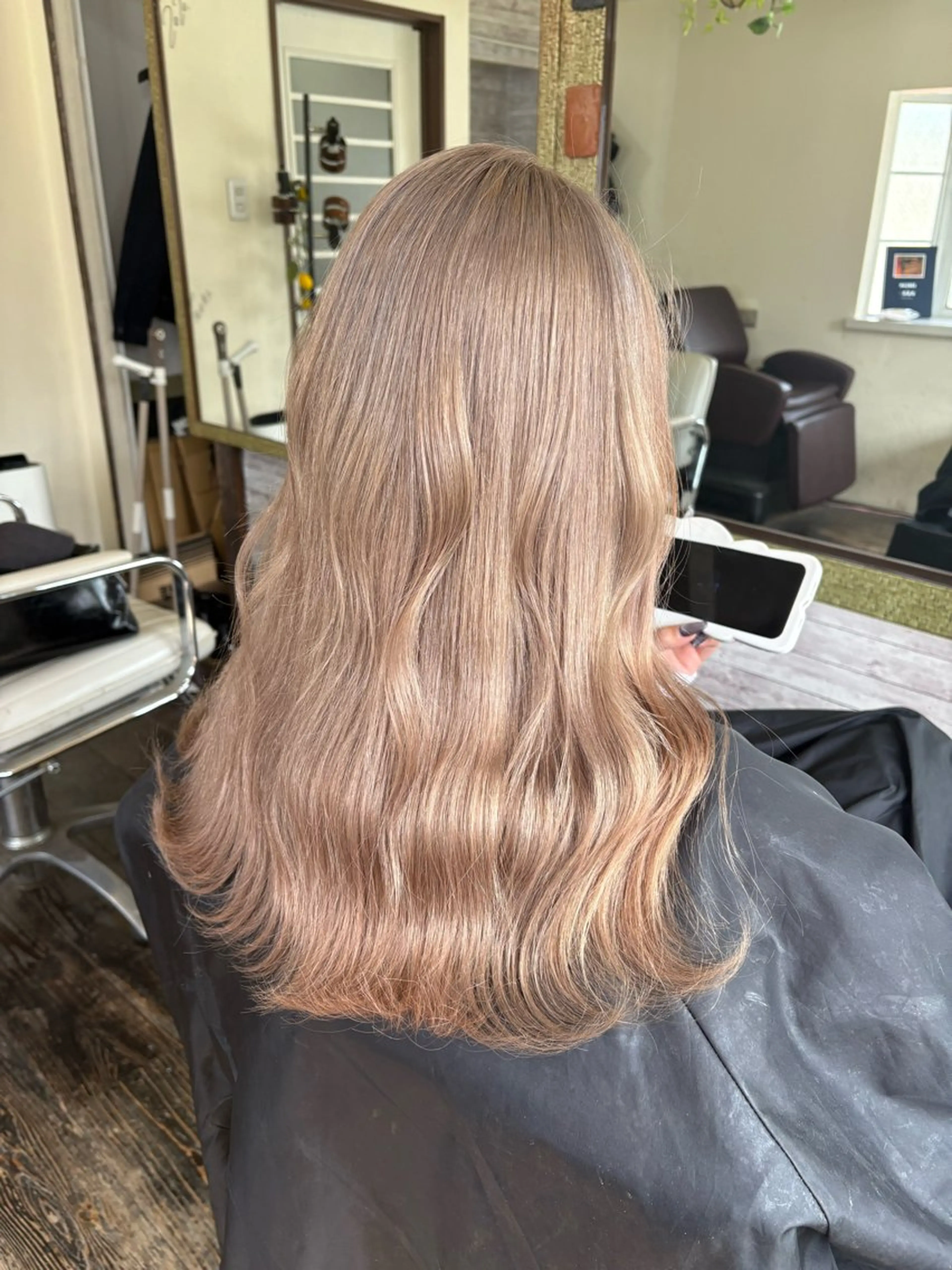 ミディアム カラー ヘアカラー 渡辺 健太のヘアスタイル