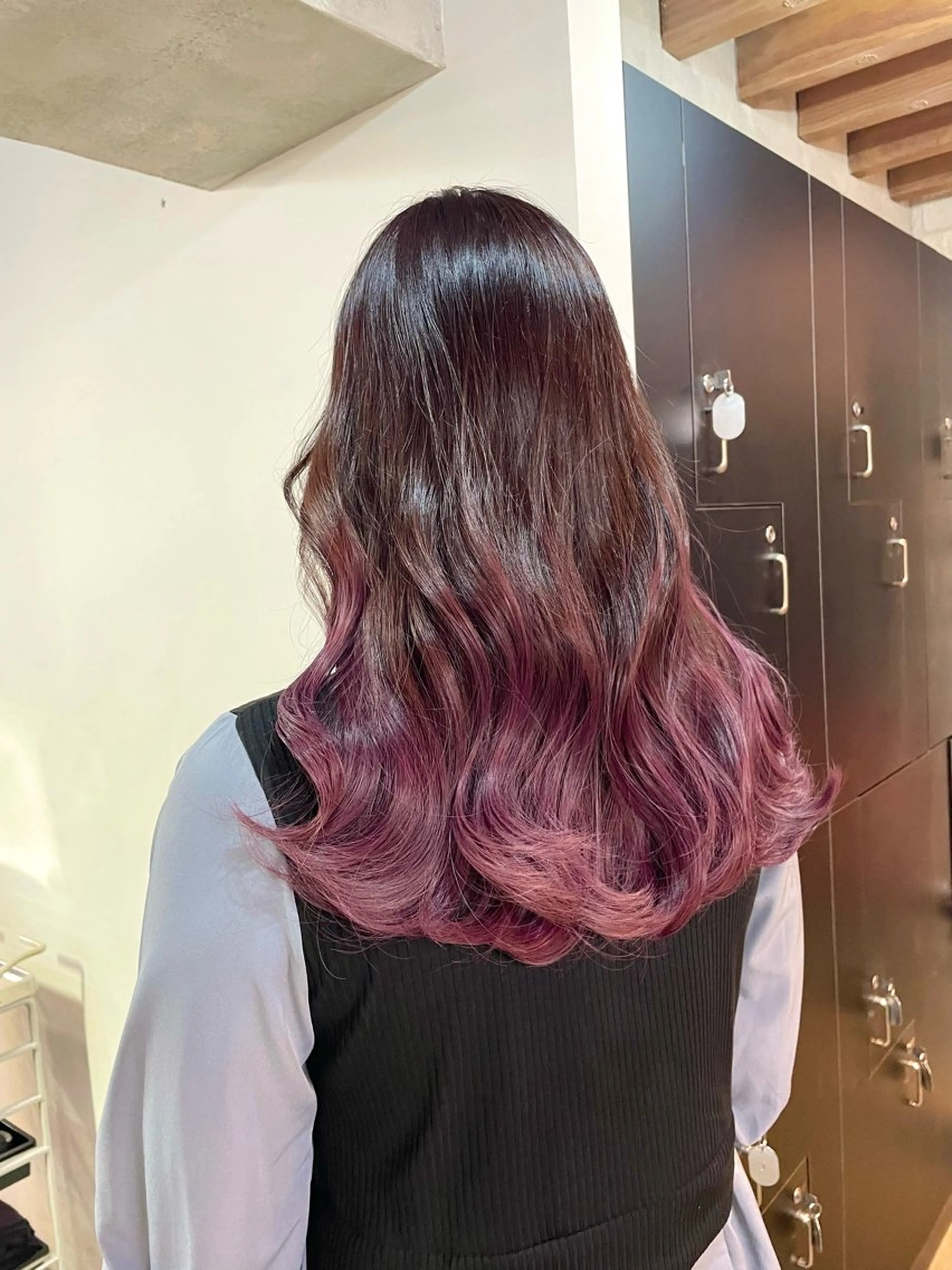 セミロング ヘアカラー 横山 奈央のヘアスタイル