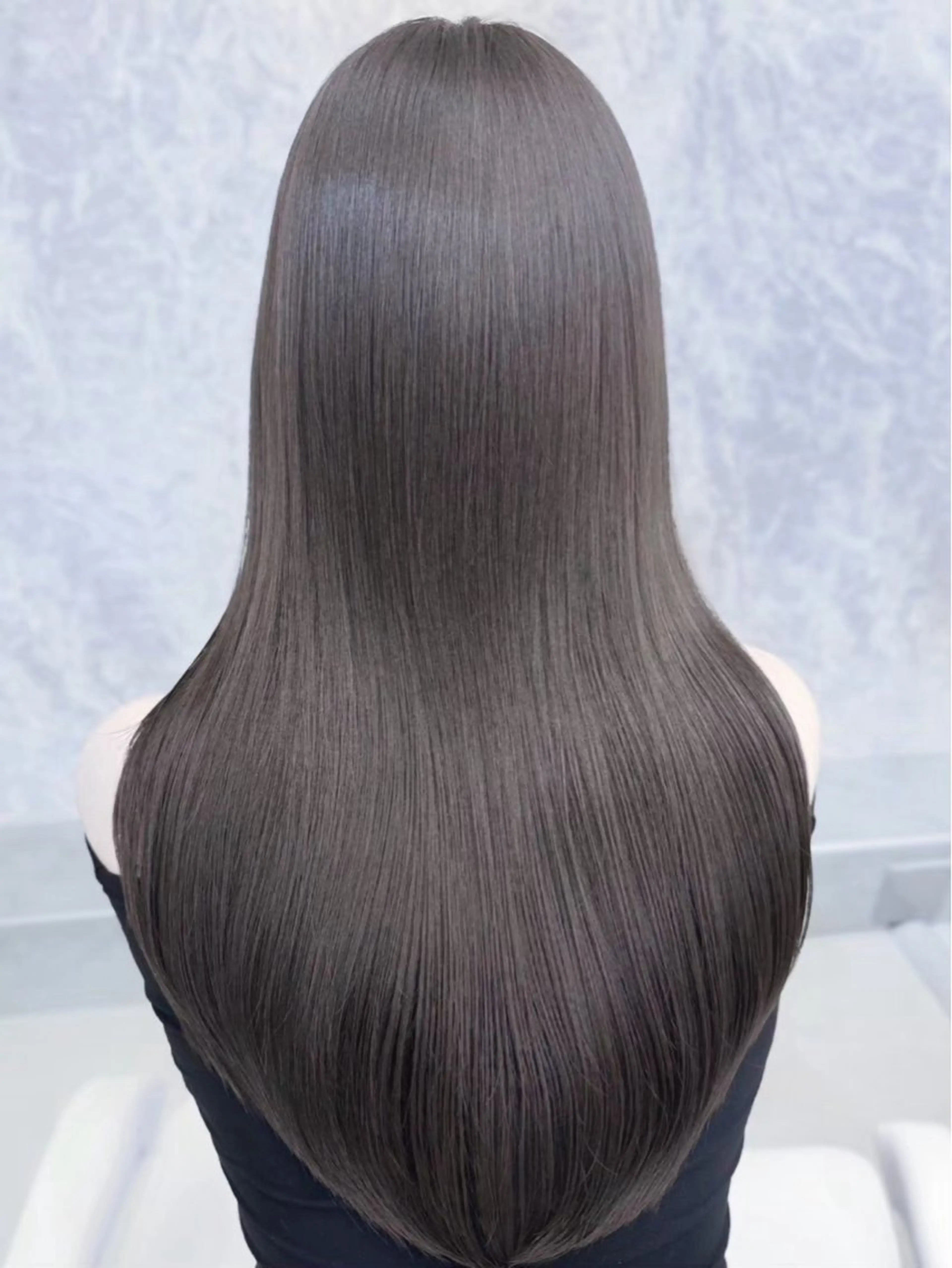 ロング 【顔まわりレイヤー透 明感カラー今崎太河】のヘアスタイル