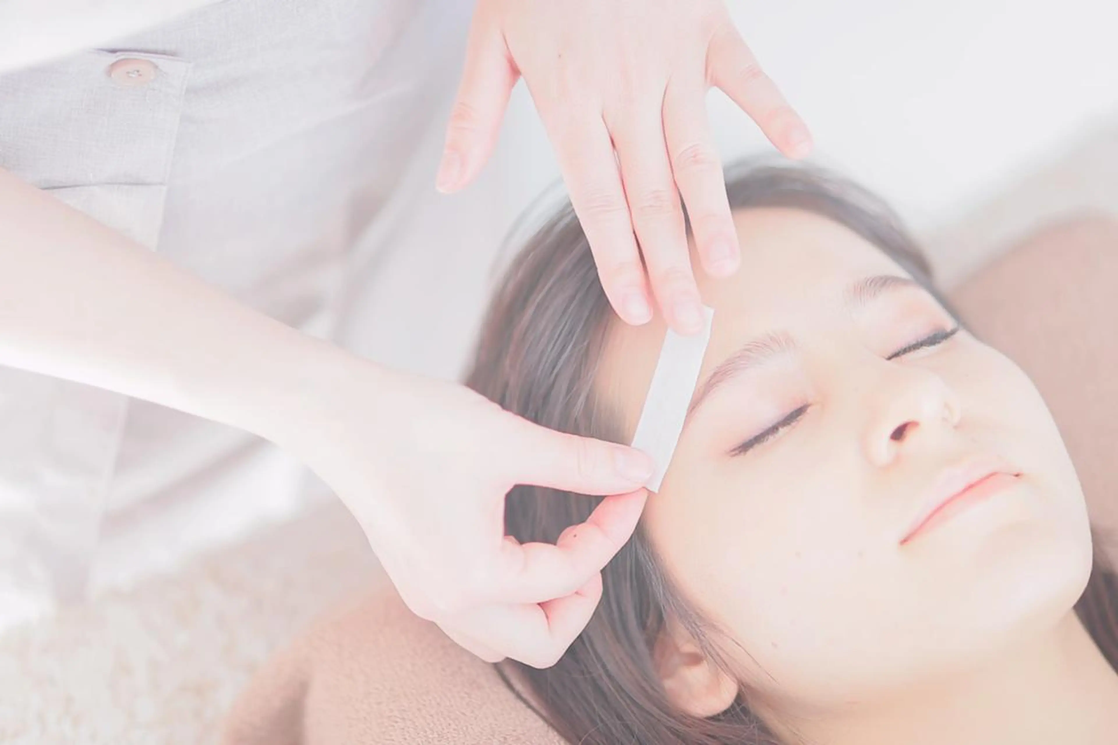 【話題】美眉毛スタイリング＋眉ワックス【単品】6600円の写真