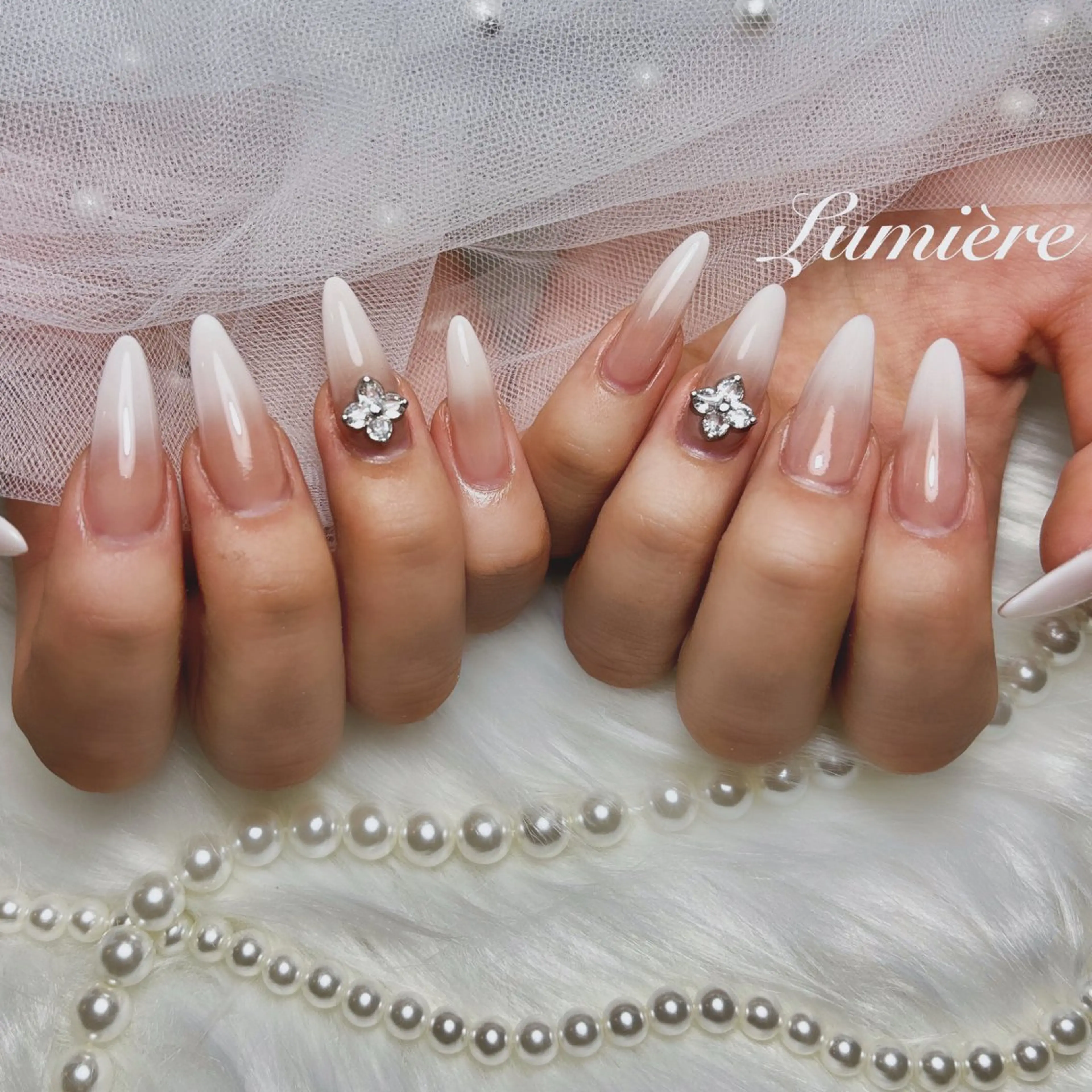 ネイル ロングネイル ハンドネイル Lumière｜ ロング｜ワンホンのネイルデザイン