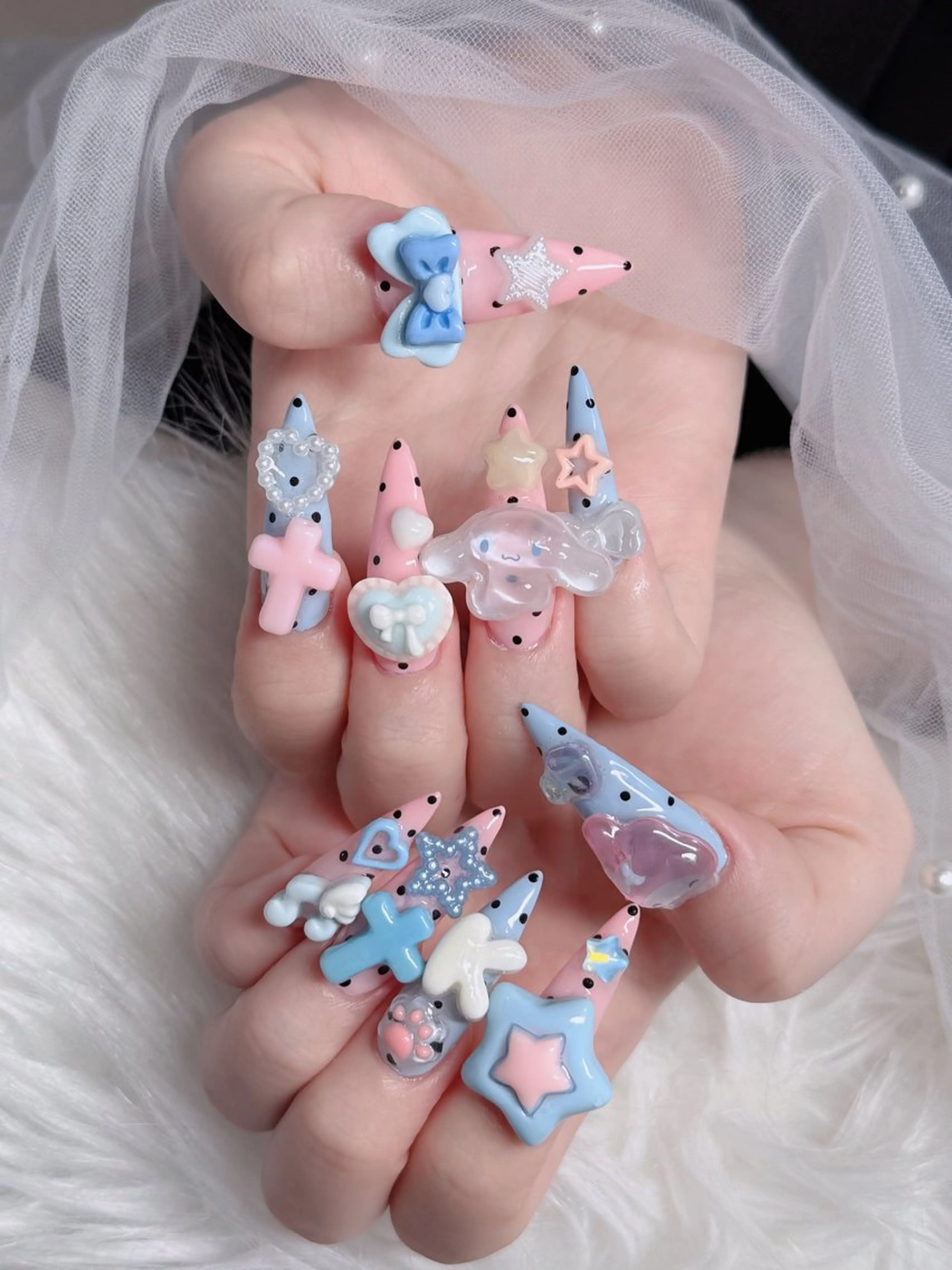 ネイル オーロラネイル フレンチネイル ジェルネイル ハロウィン キラキラネイル ハンドネイル H.baby Nail Salonのネイルデザイン