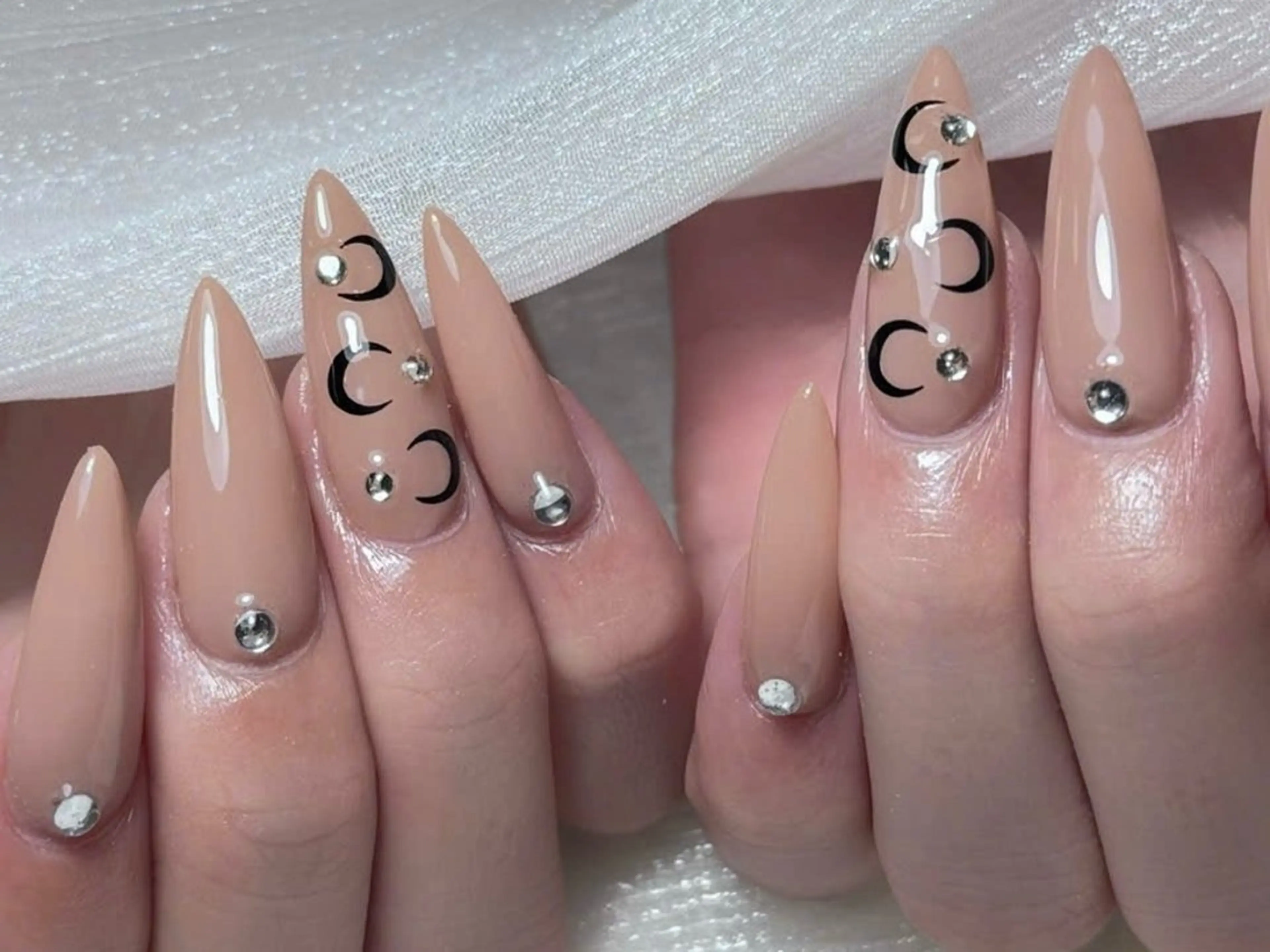 ネイル 長さ出し フットネイル ジェルネイル 韓国ネイル マグネットネイル ハンドネイル YMT NailStudioのネイルデザイン