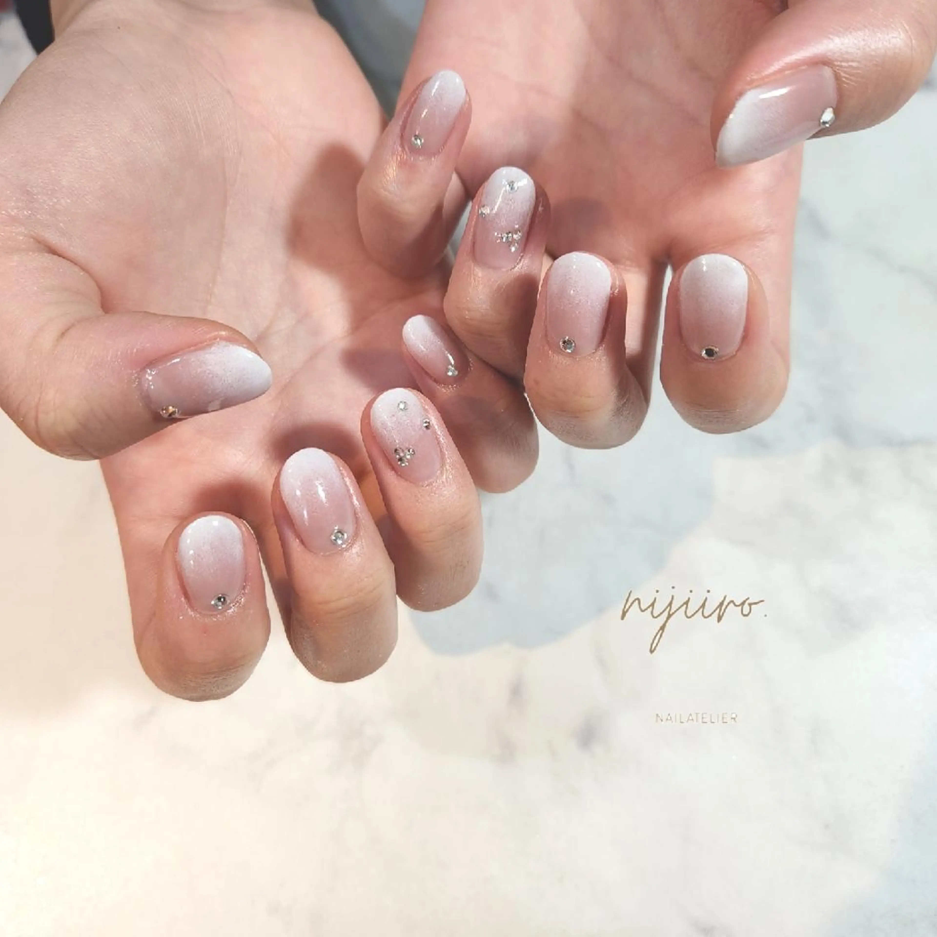 ネイル ハンドネイル nailatelier nijiiro.所属・nijiiro🌈 サトウのネイルデザイン