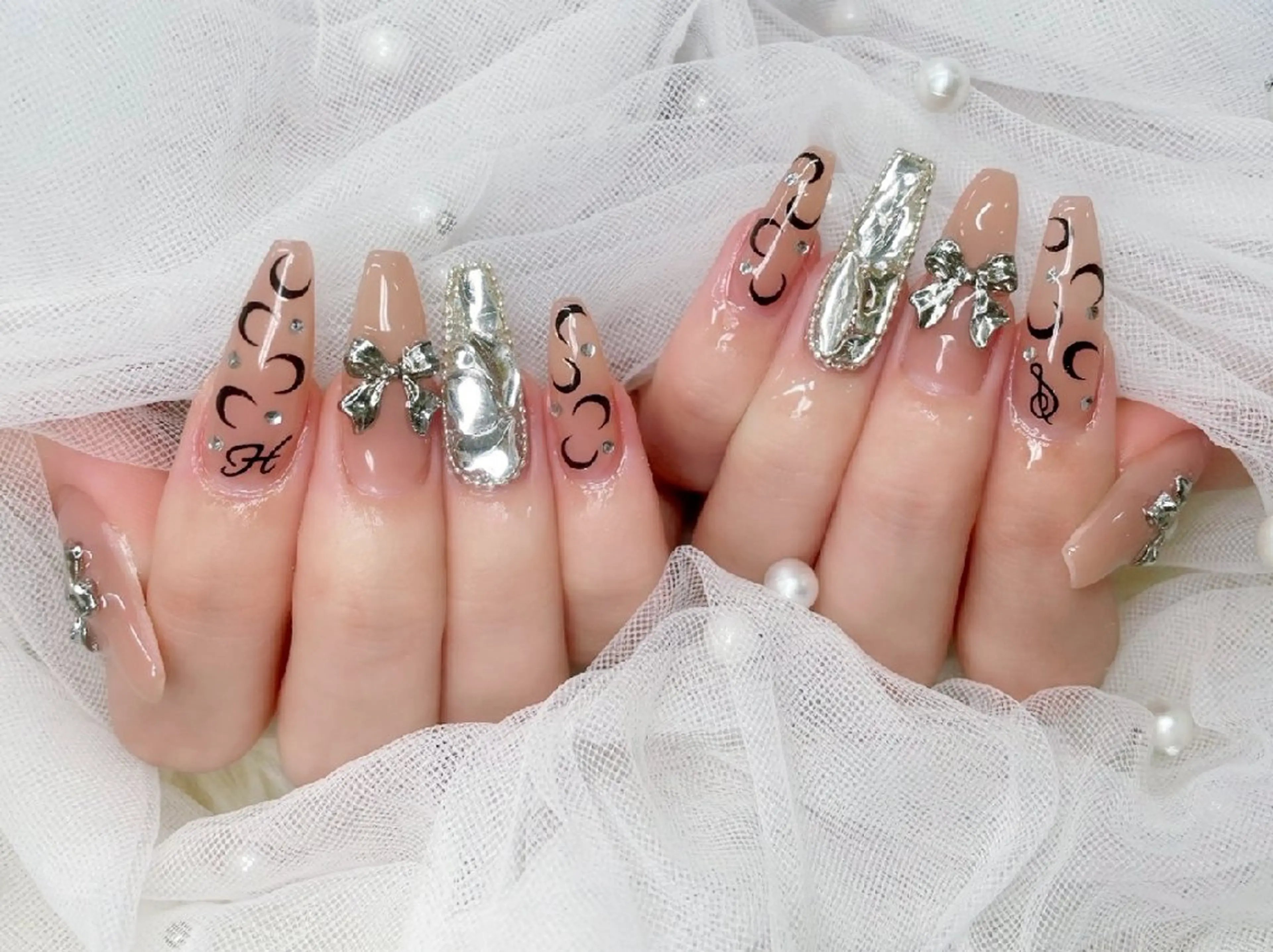 ネイル 長さ出し フラッシュネイル フレンチネイル ジェルネイル キラキラネイル Chouette Nailのネイルデザイン