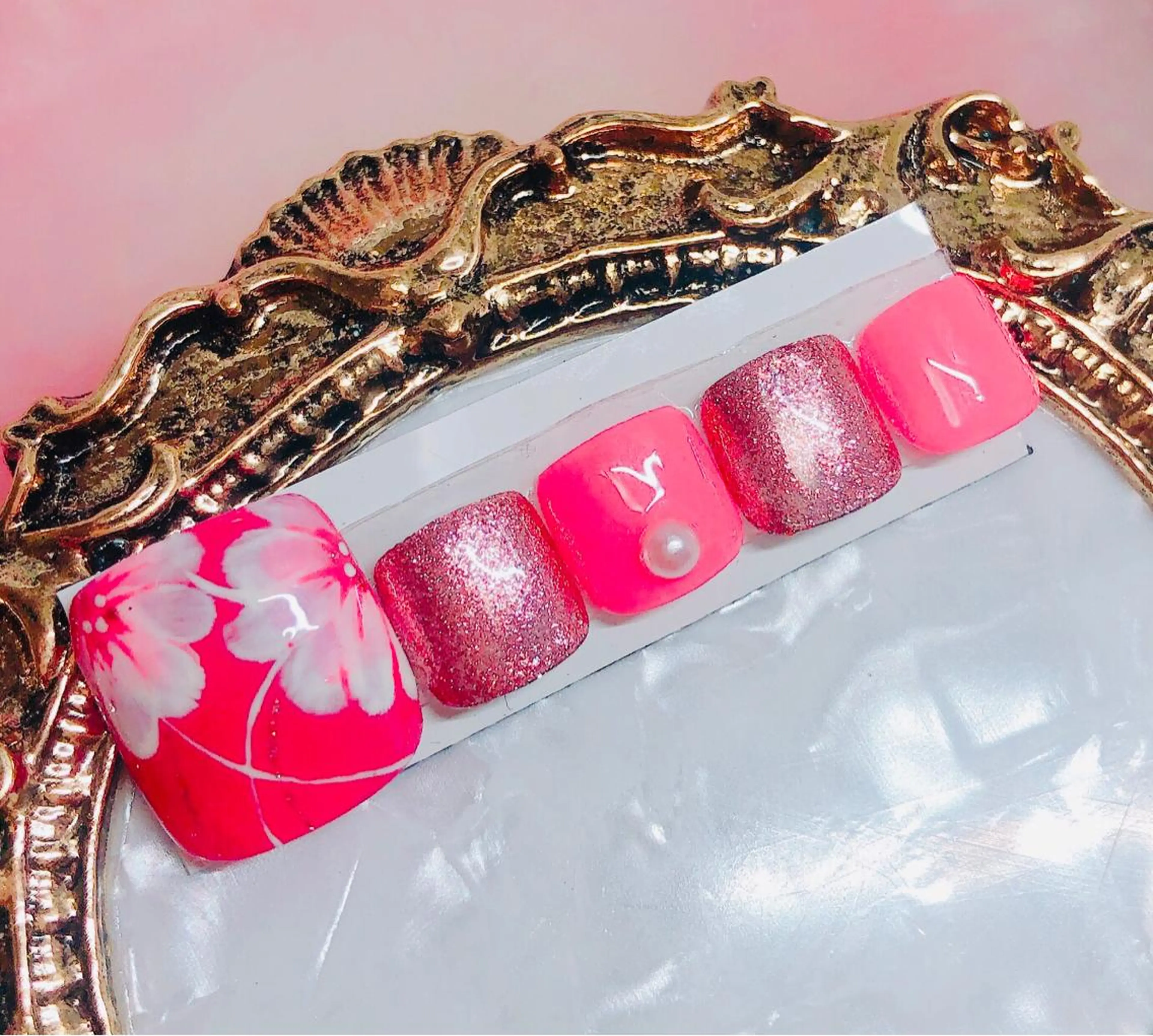 ネイル フットネイル フットネイル CROWN プライベートサロンのネイルデザイン