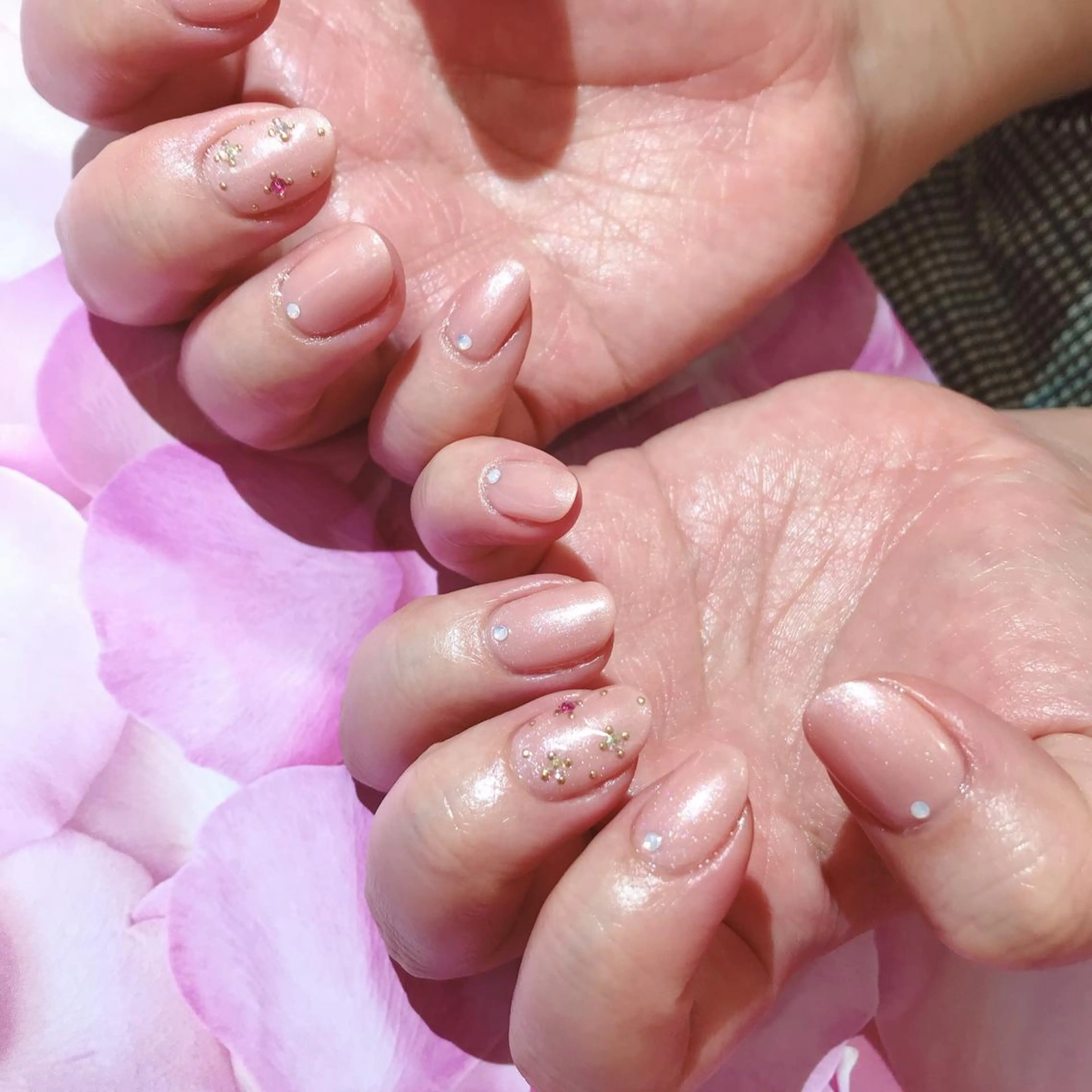 ネイル 深爪を断らない スカルプ高評価店のネイルデザイン