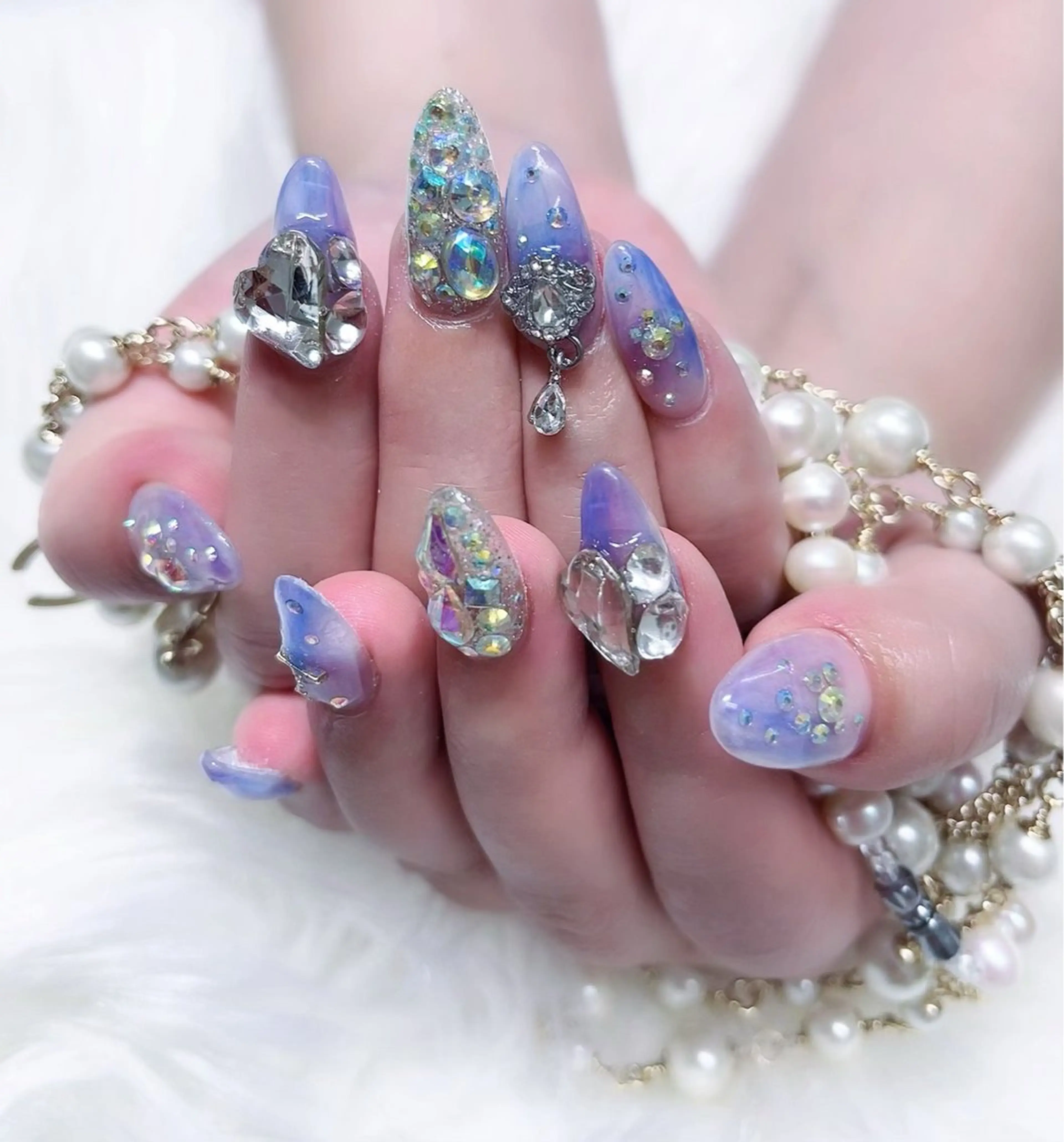 ネイル ハンドネイル MoonNail ユリ🌸のネイルデザイン
