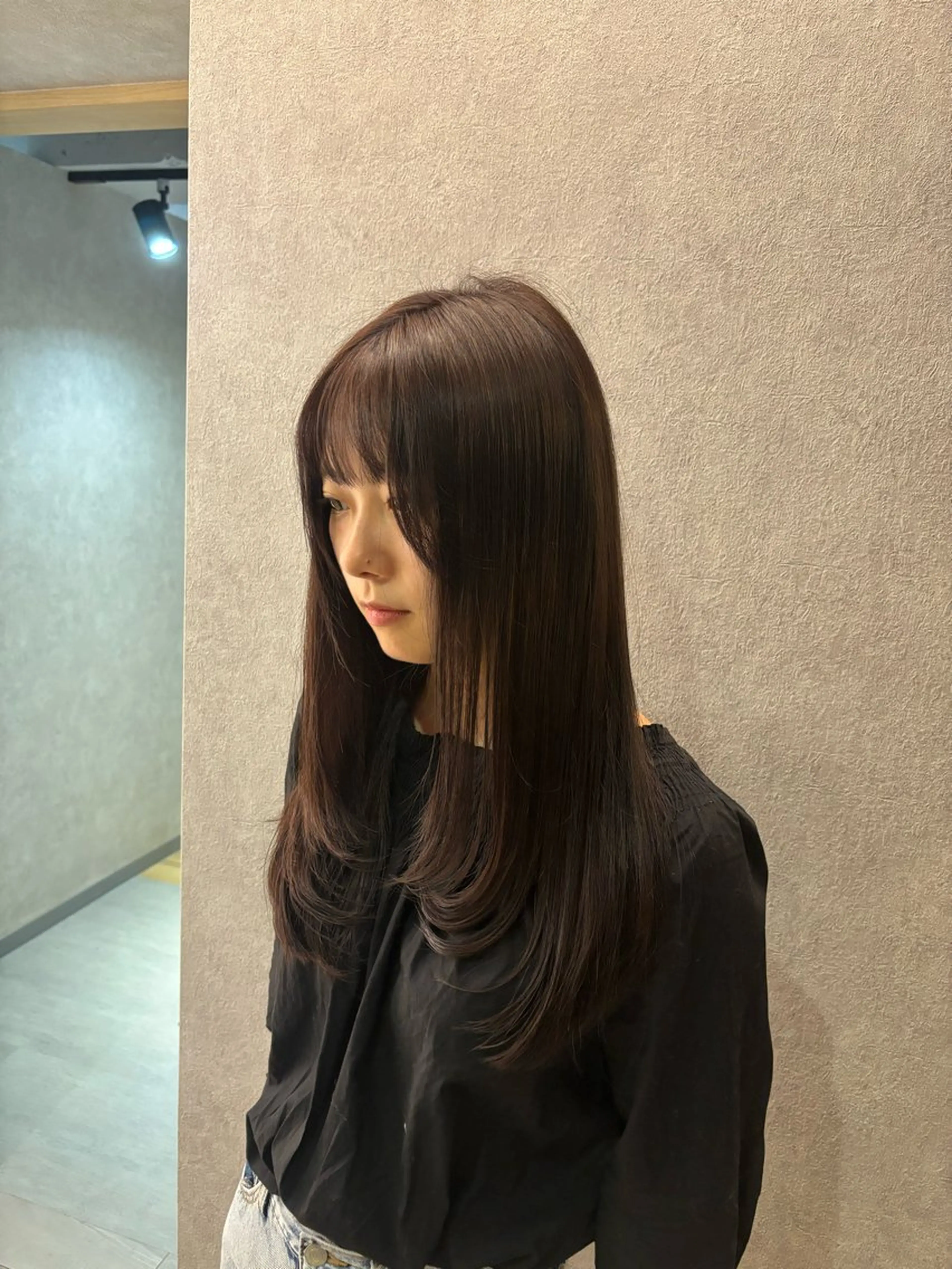 ロング カラー ベージュカラー 顔まわりレイヤー レイヤーカット カット ヘアカラー トリートメント little 小濱彰太のヘアスタイル