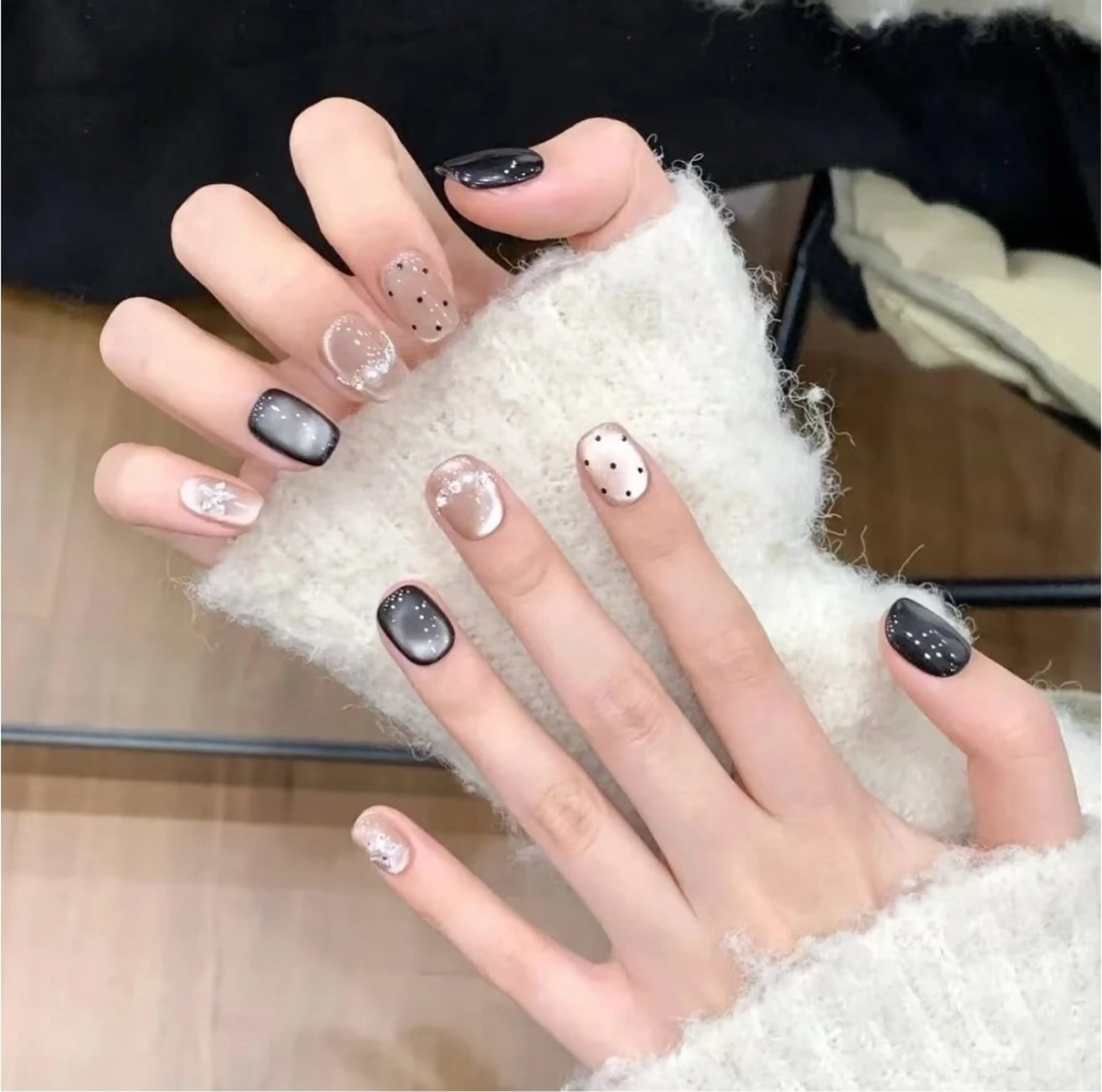 ハンドネイル マグネット フラッシュンの写真