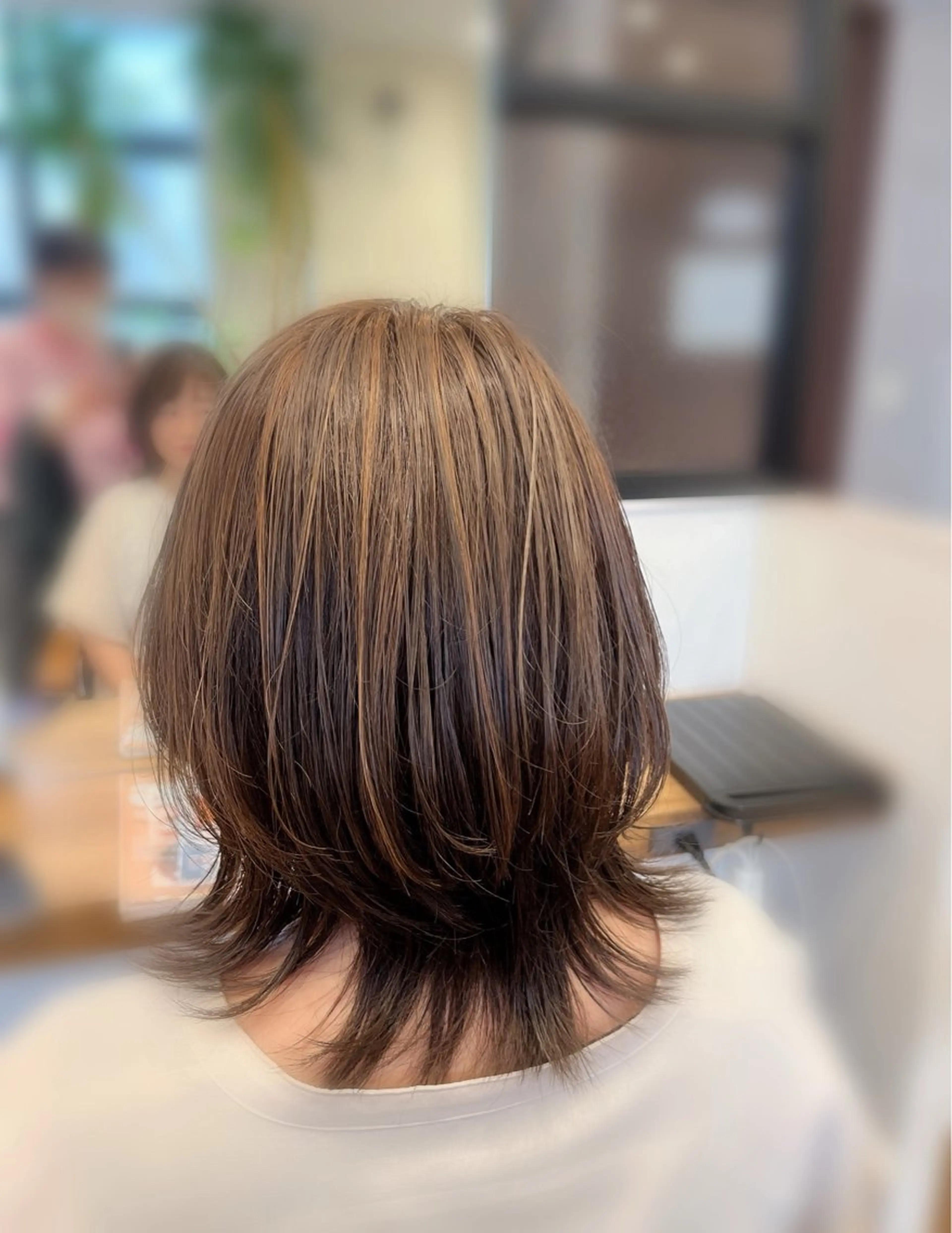 ミディアム カラー 高橋 春菜のヘアスタイル