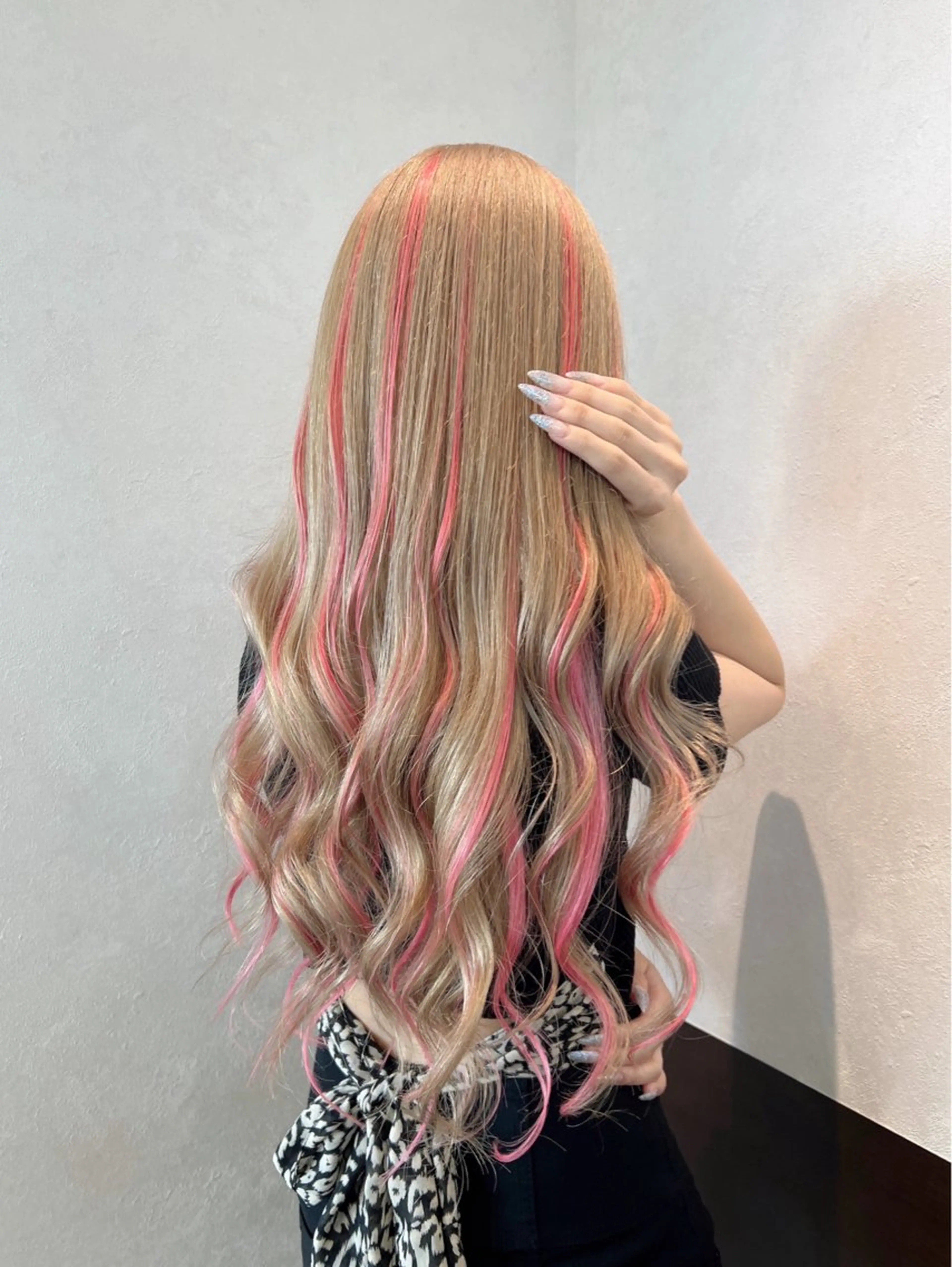 カラー 🖤複雑履歴ブリーチ Mizuki 🖤のヘアスタイル