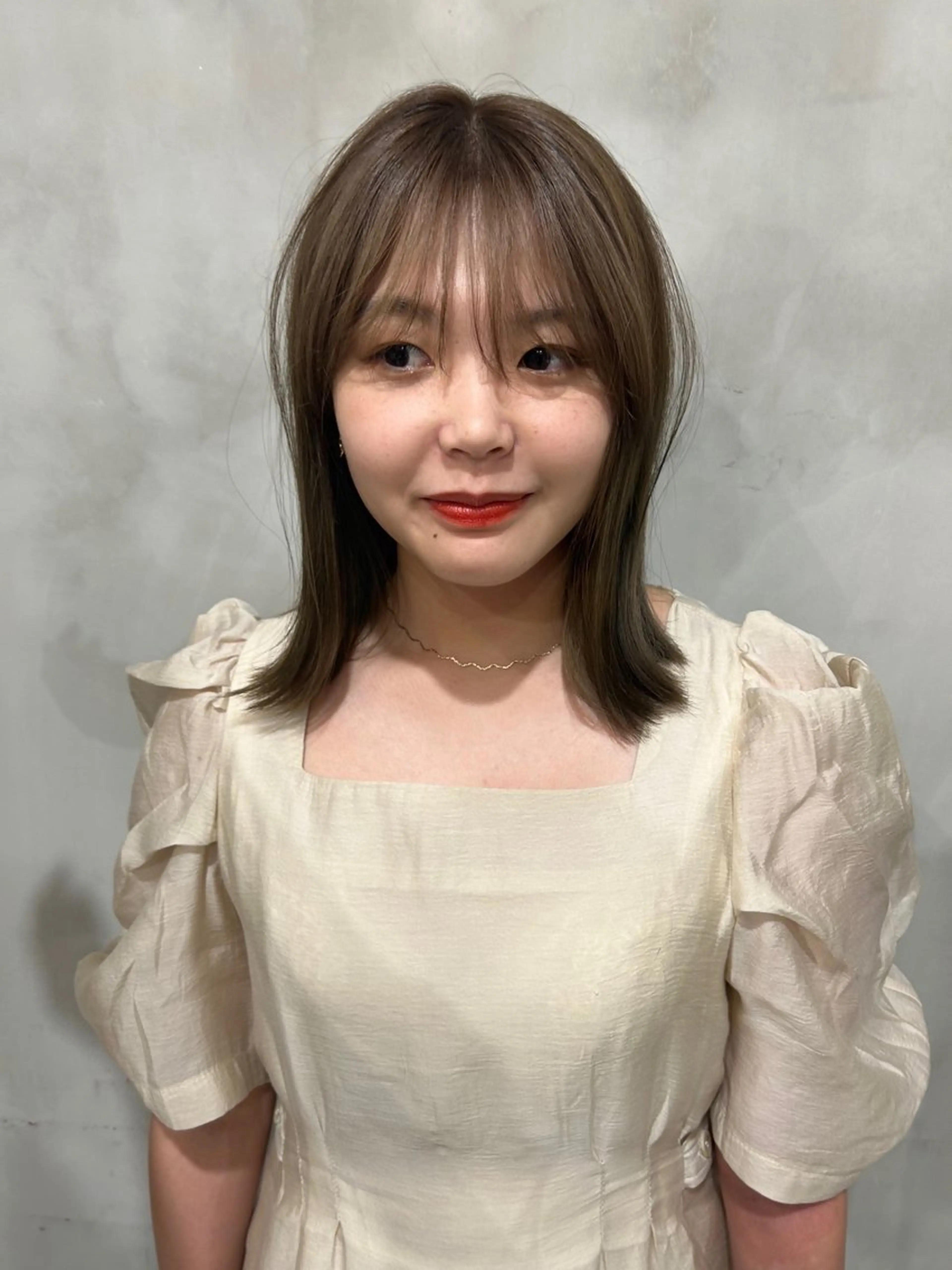 カラー ベージュカラー オリーブベージュ 古澤 芽依のヘアスタイル