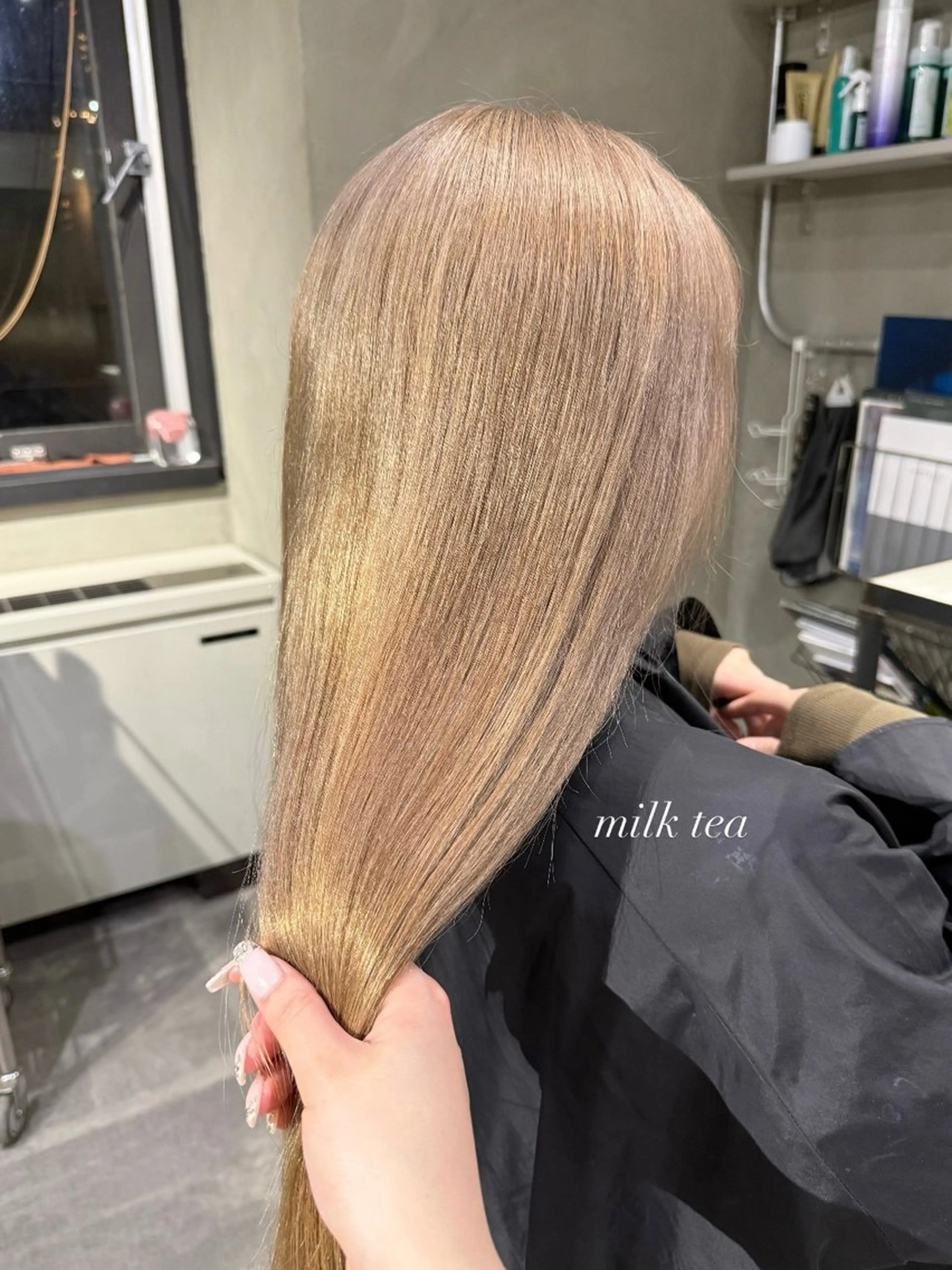 ロング カラー カット ヘアカラー トリートメント 佐伯 桃のヘアスタイル