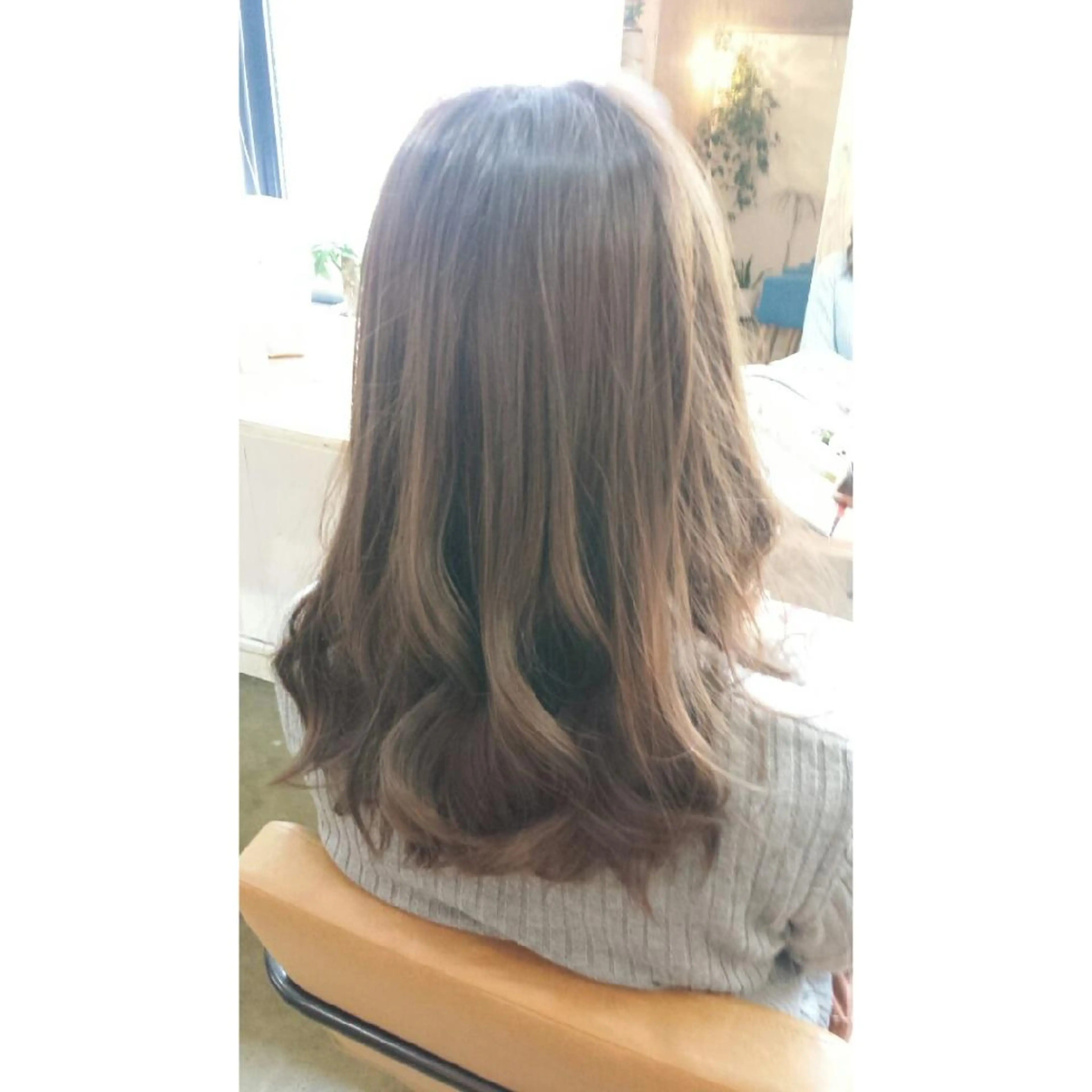 セミロング ロング カラー ヘアカラー トリートメント 🔳髪質改善🔳 岡本陽のヘアスタイル