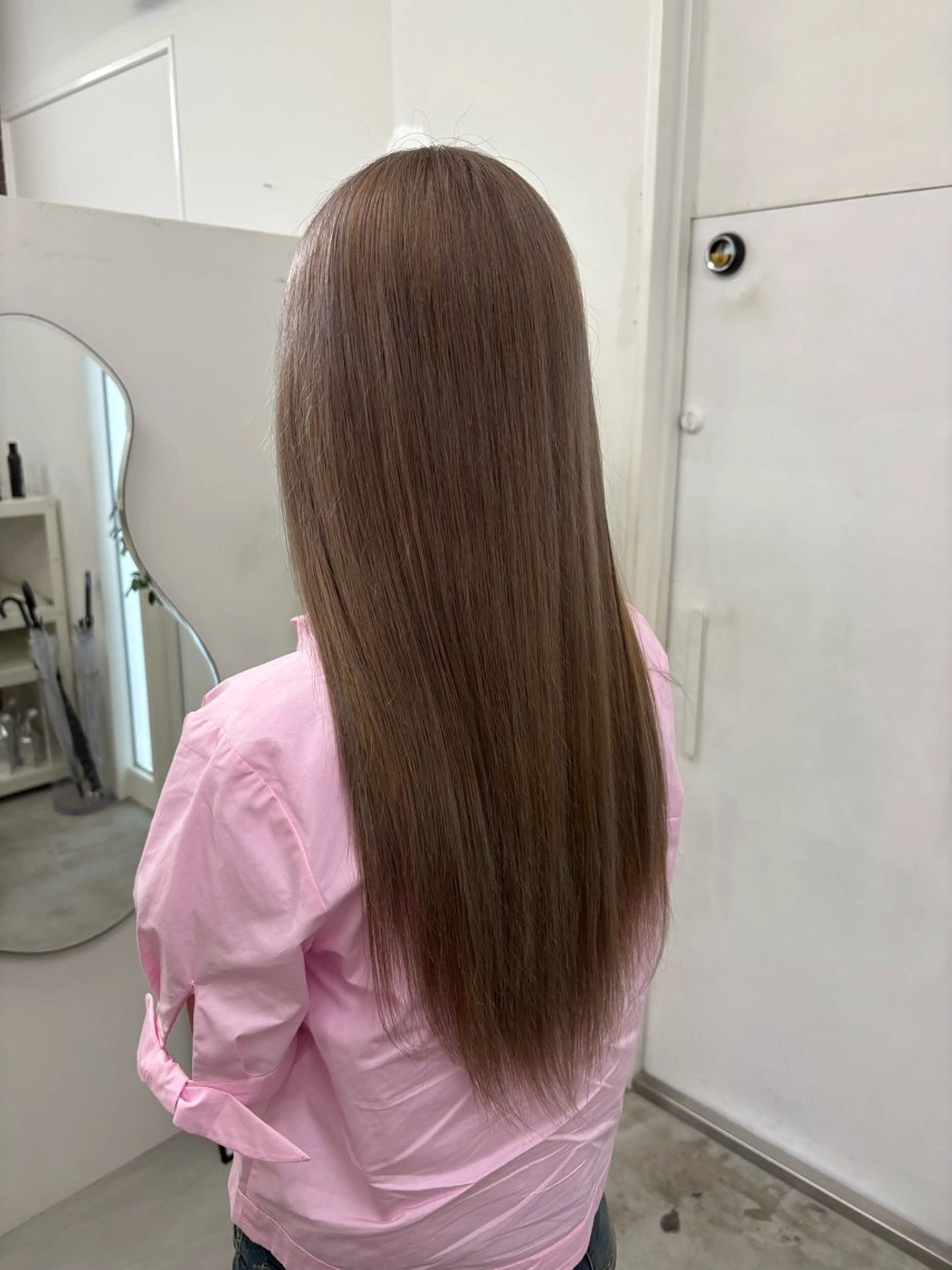 ロング カラー ベージュカラー ブリーチ ハイトーンカラー ミルクティーベージュ ヘアカラー person♡kii マオのヘアスタイル