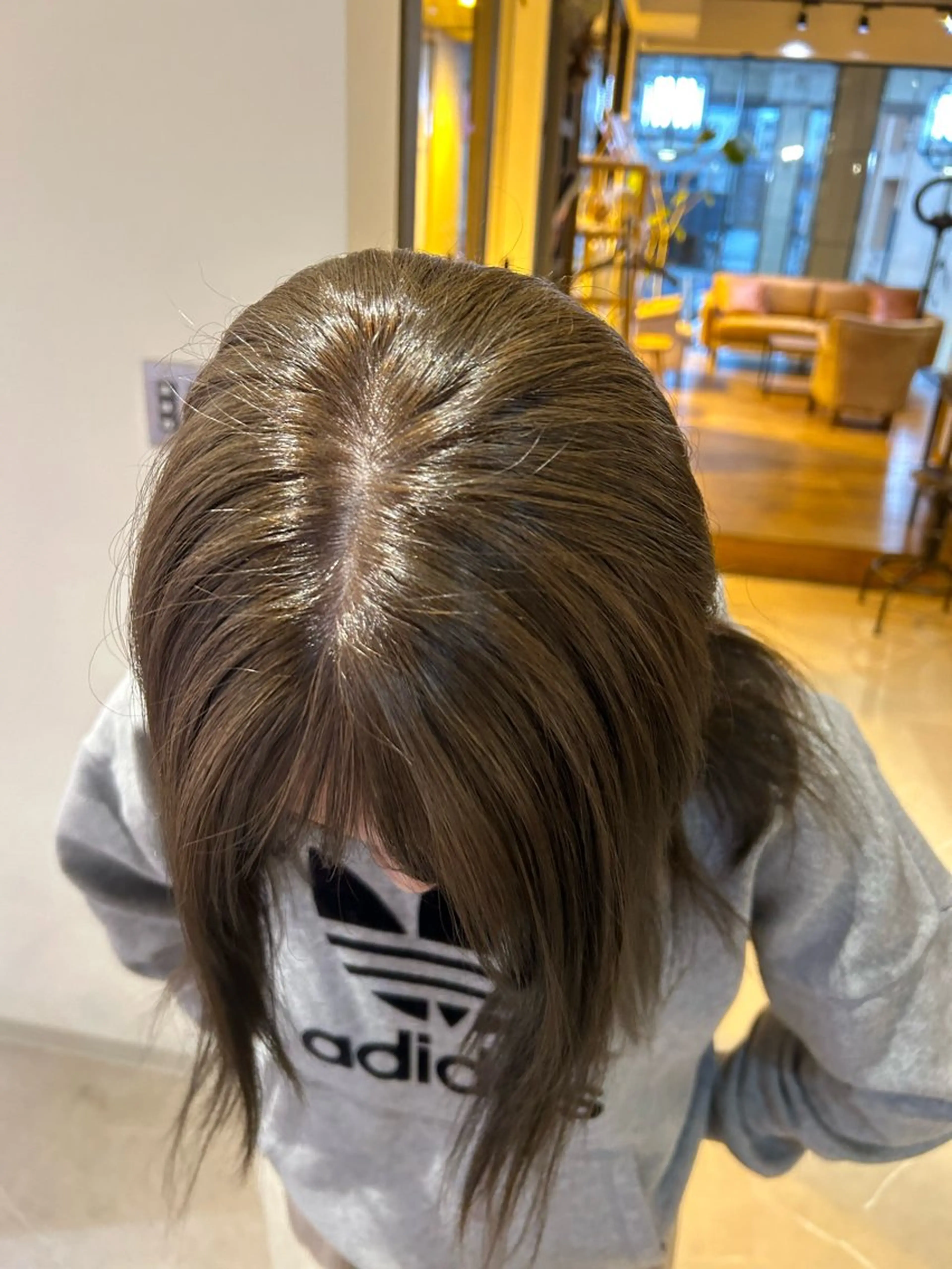 ミディアム カラー グレージュ オリーブグレージュ オリーブグレー SHICUNE /ミホのヘアスタイル