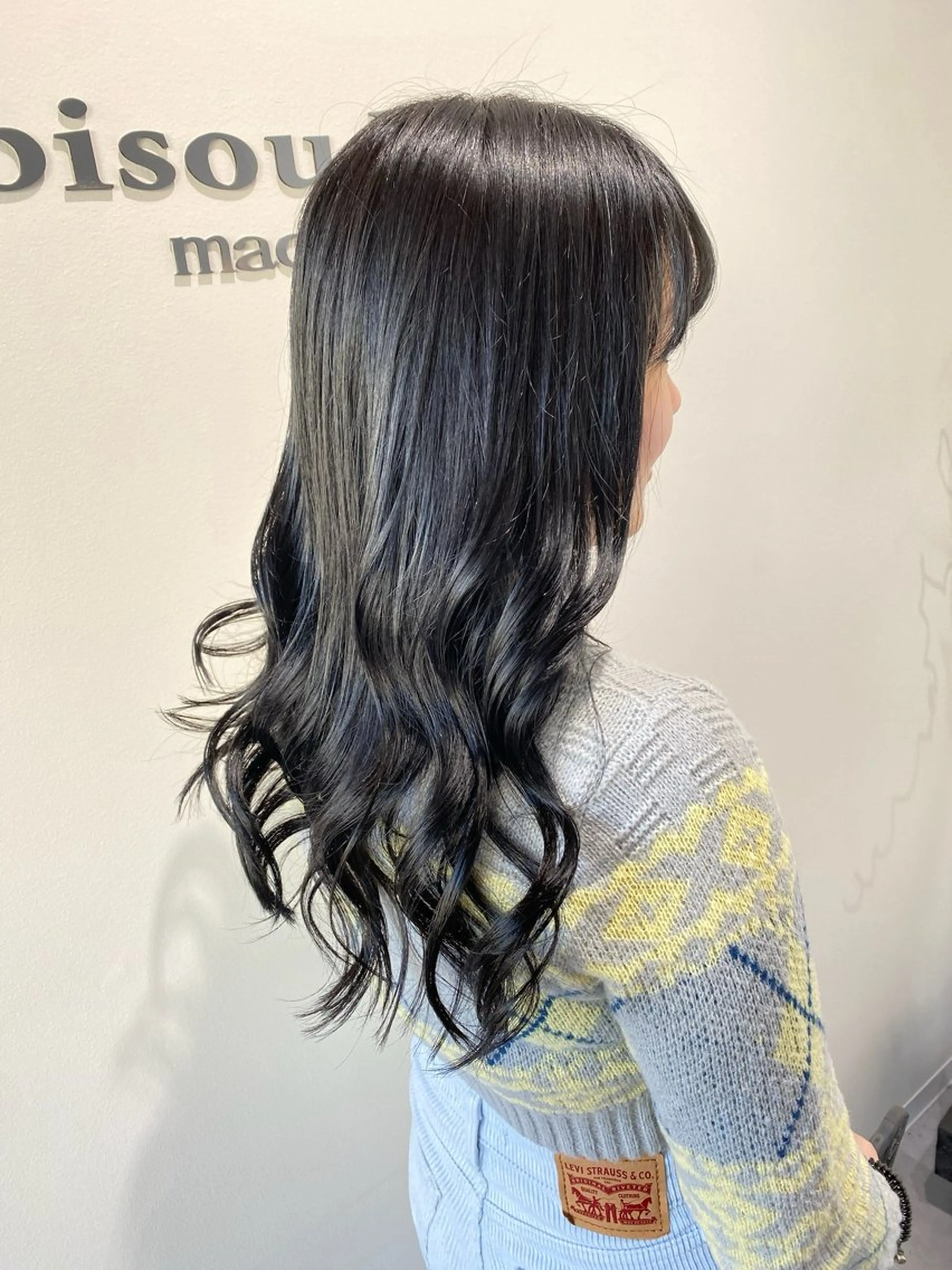 カラー 大島 瑞穂　ビズヘアーのマツエク・マツパデザイン