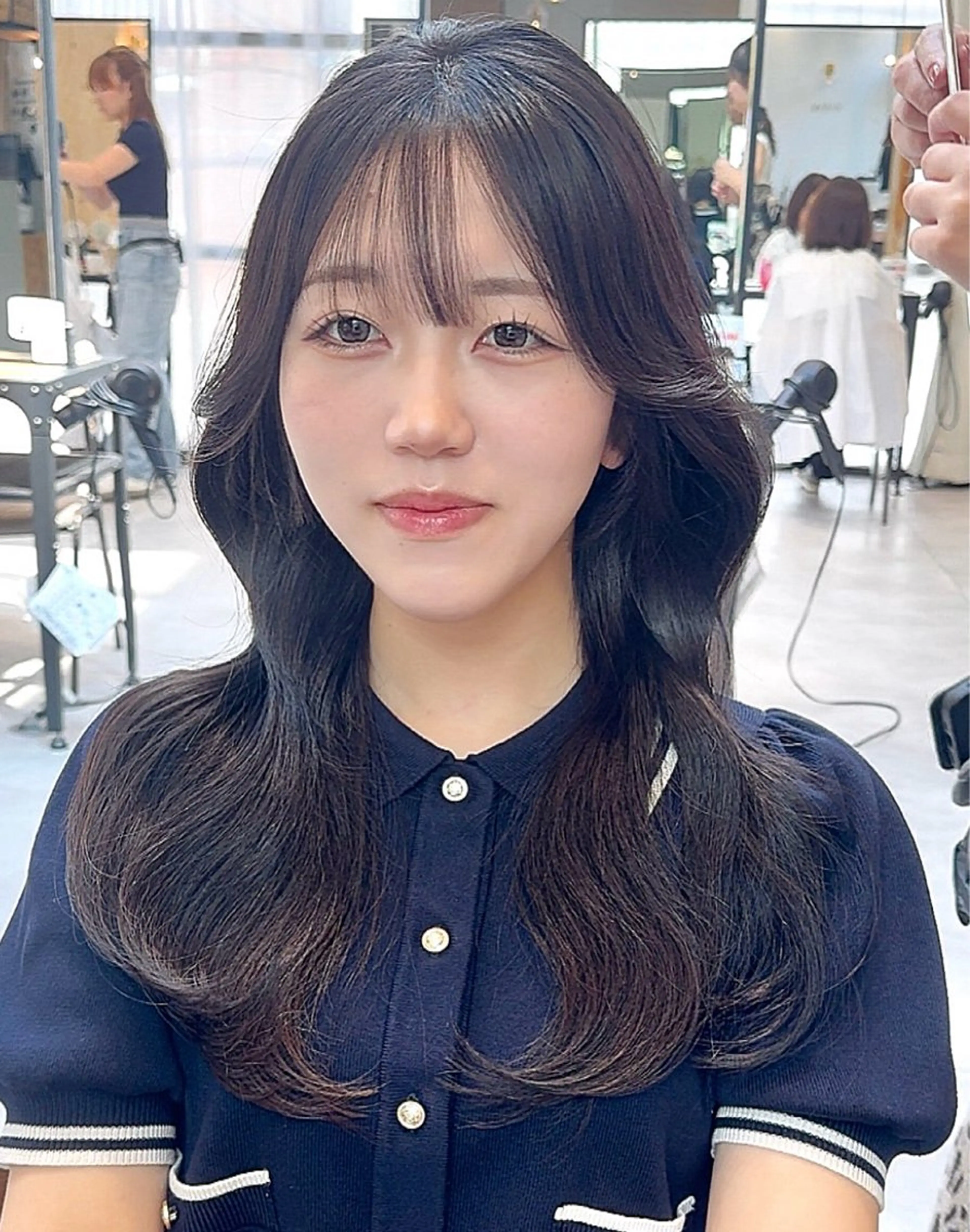 ミディアム りん/ワンホン/艶髪 ／小顔顔周りカットのヘアスタイル