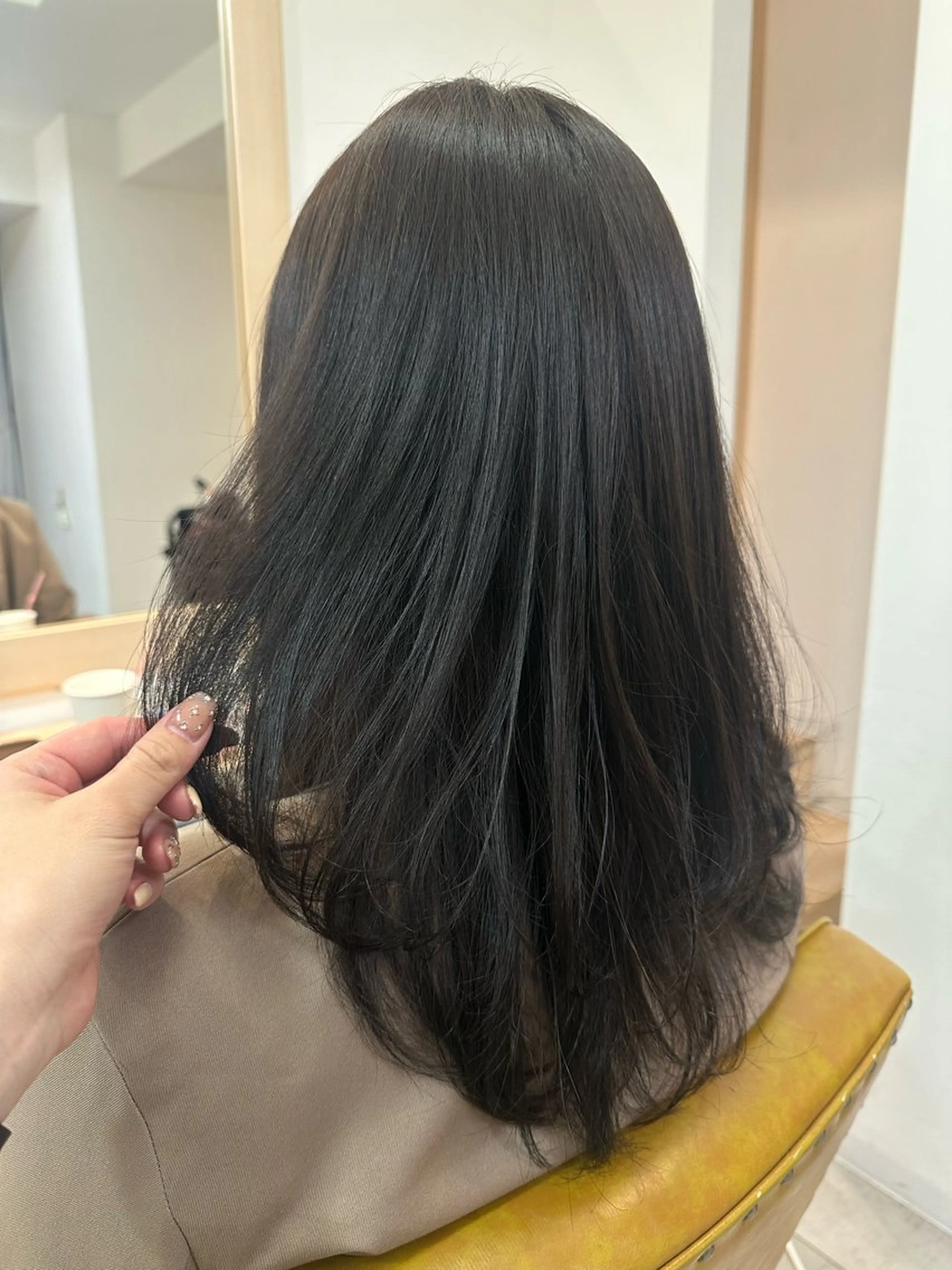 ロング カラー 透明感カラー 立川 芽依のヘアスタイル