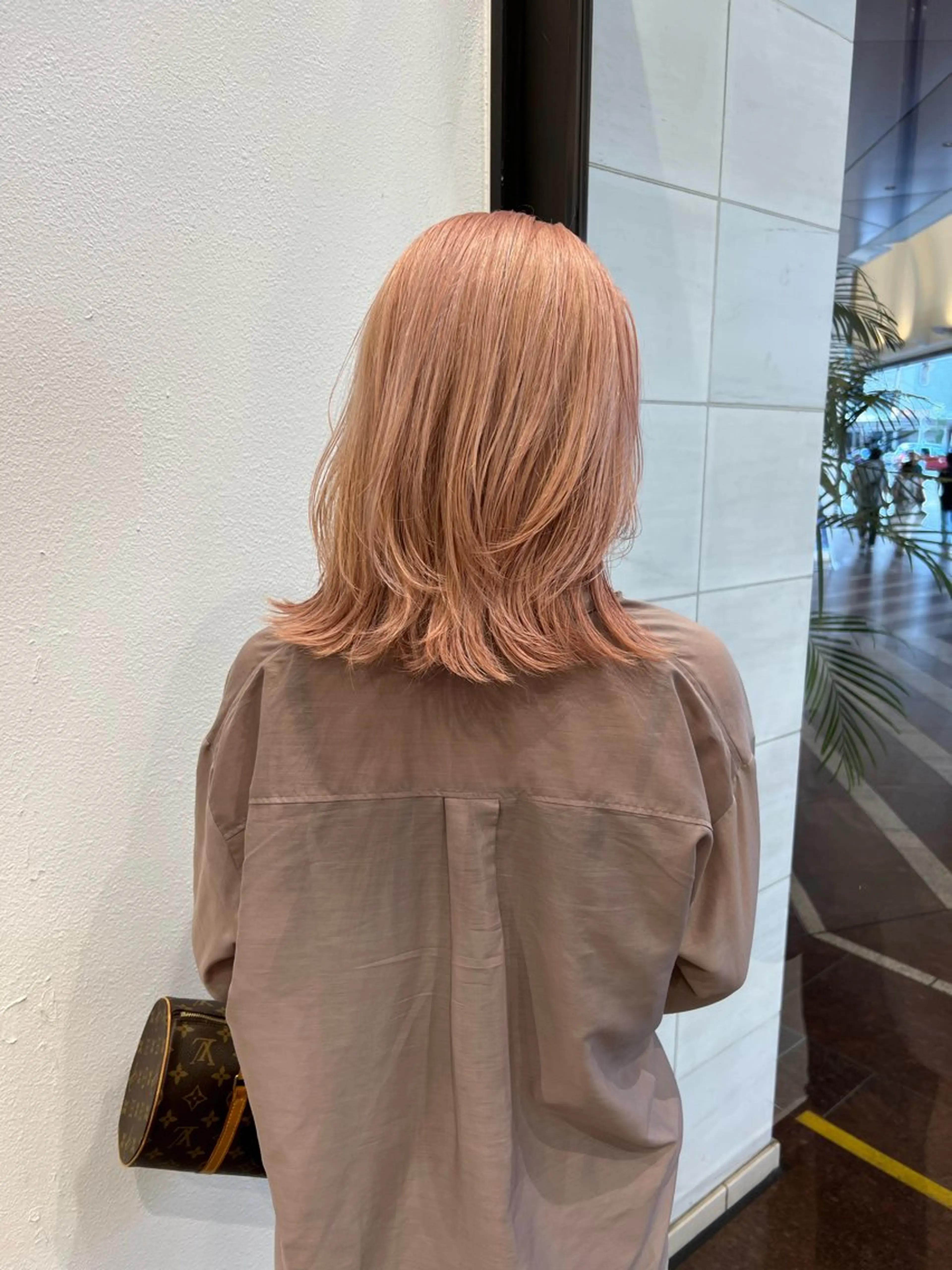 ミディアム カラー レイヤーカット/ miranのヘアスタイル