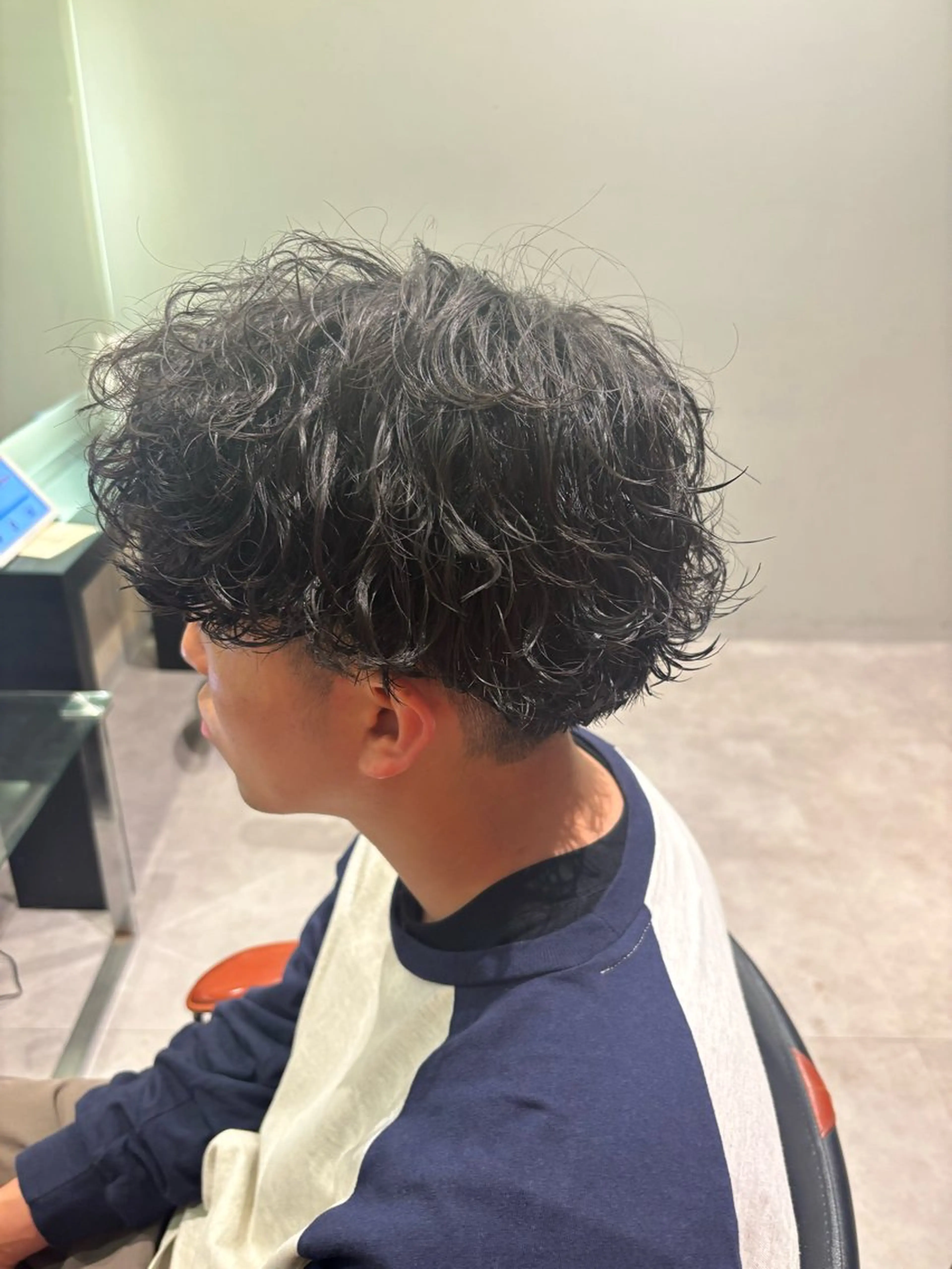 ショート パーマ メンズ メンズパーマ 波巻きパーマ メンズ特化／韓国風 /江戸谷大晴のヘアスタイル