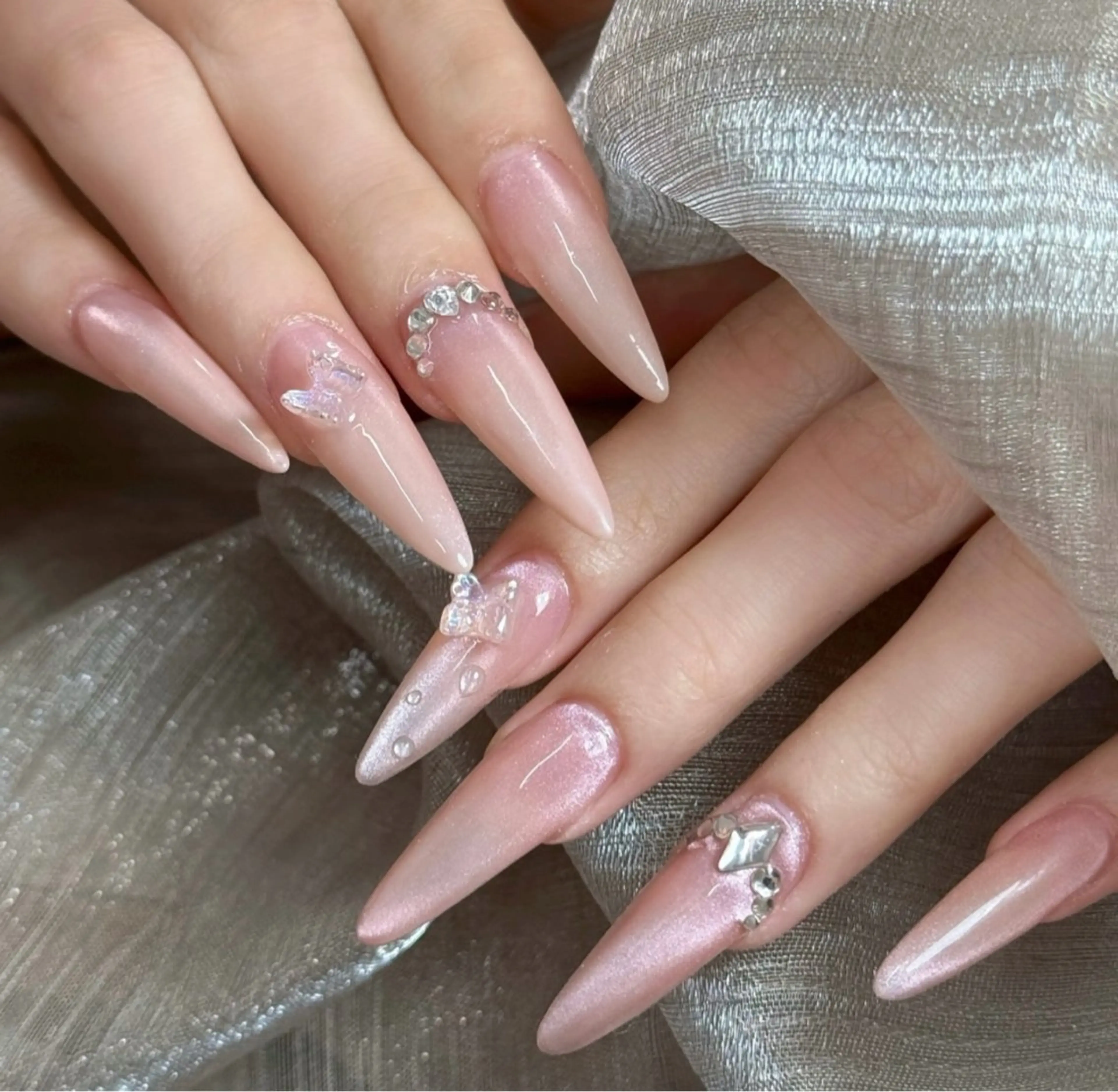 ネイル オーロラネイル ブルー チークネイル フットネイル フレンチネイル ハンドネイル REI レイのネイルデザイン