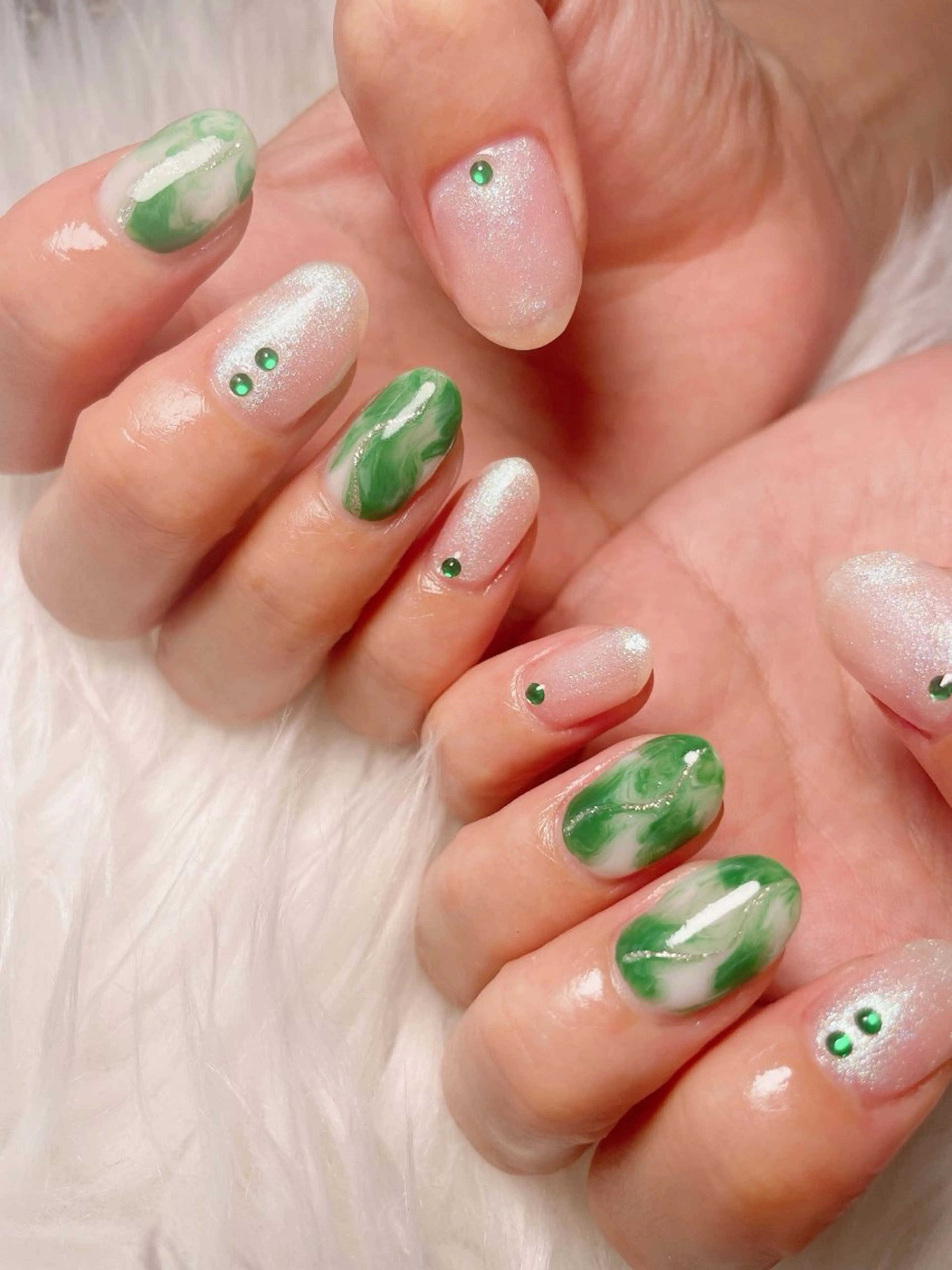 ネイル ニュアンスネイル nailsalon Rinのネイルデザイン