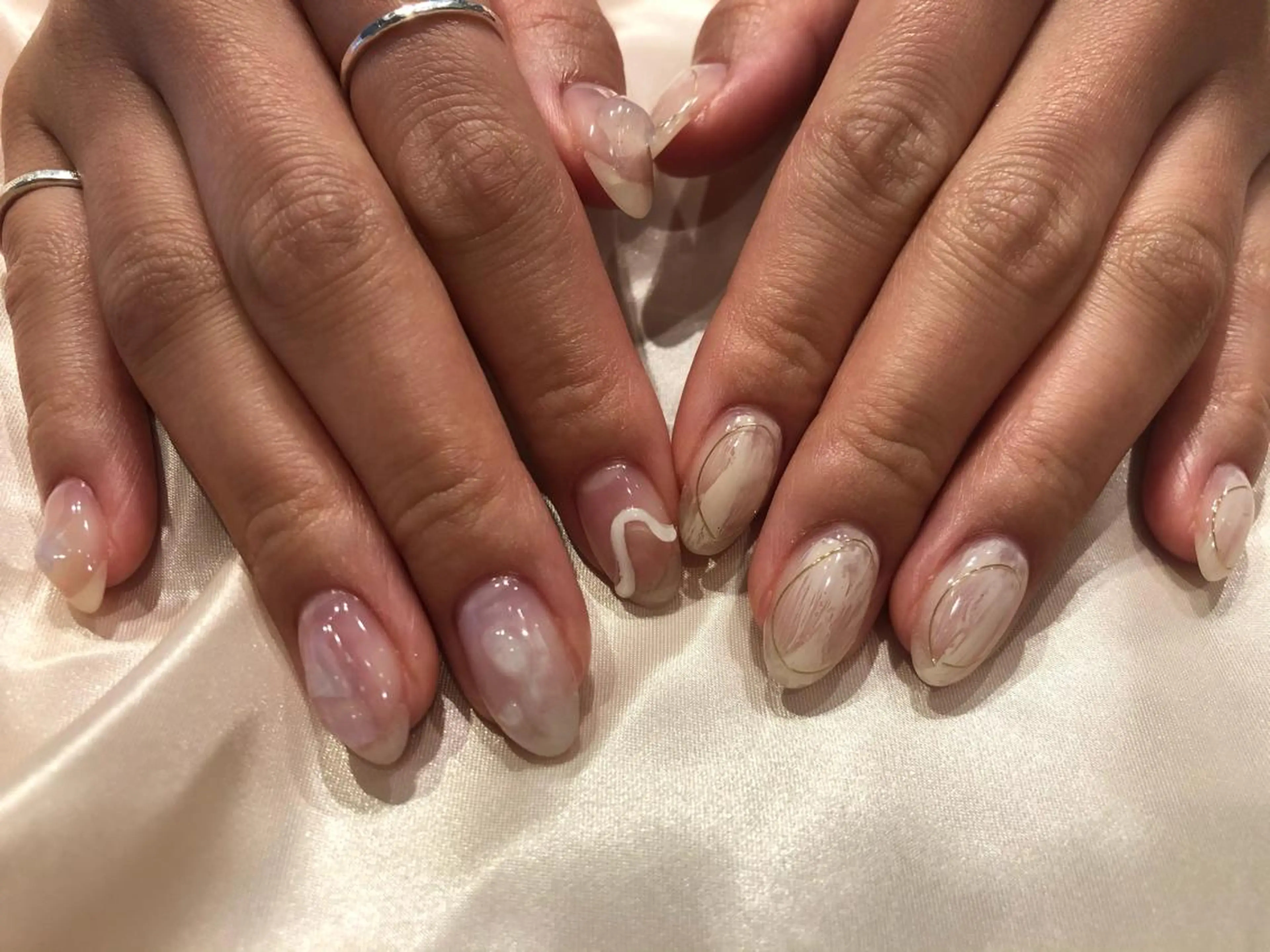 ネイル パラあり！フィルイン 美フォルムのネイルデザイン