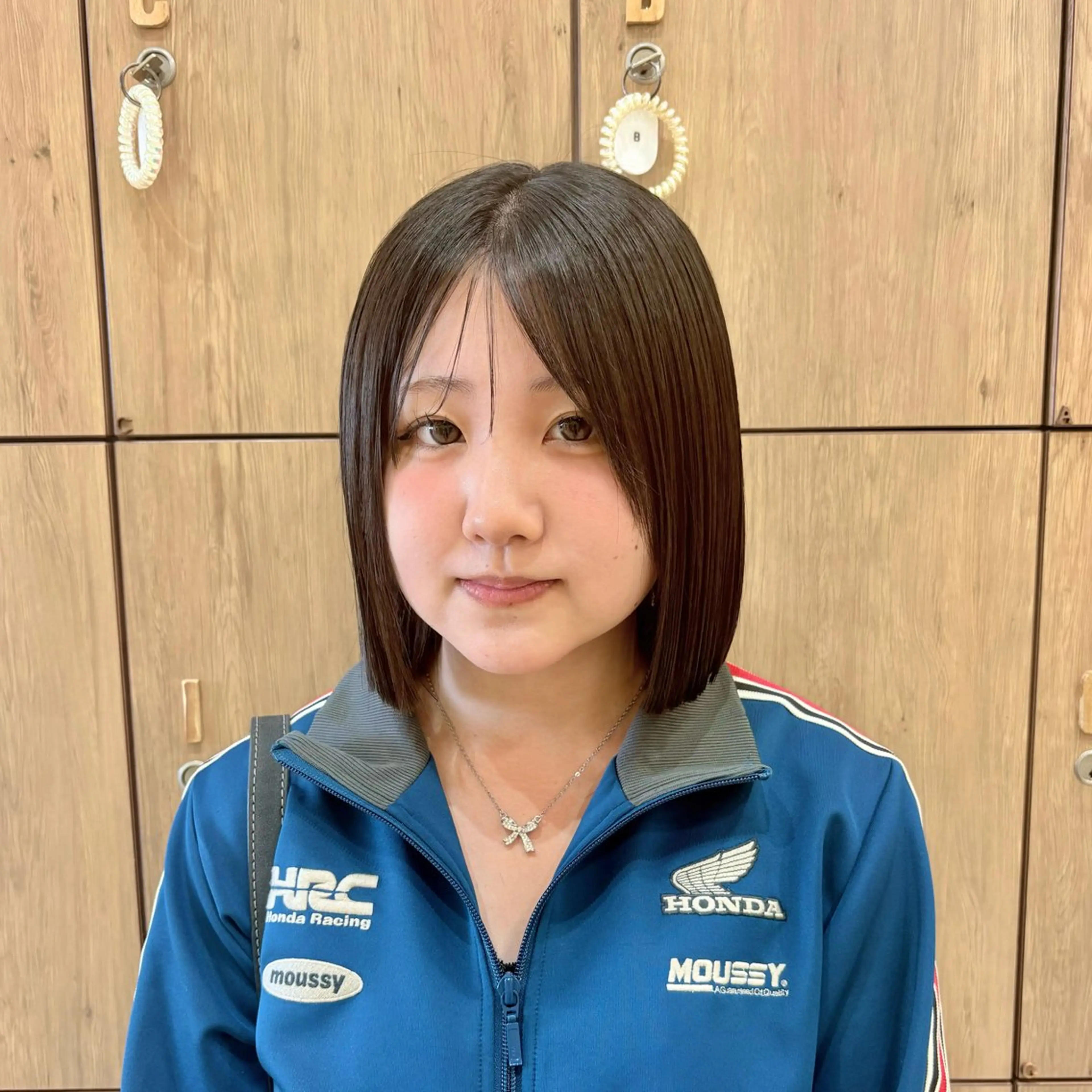 ミディアム カット アカネ/暖色カラー /ボブ🪐🧡のヘアスタイル