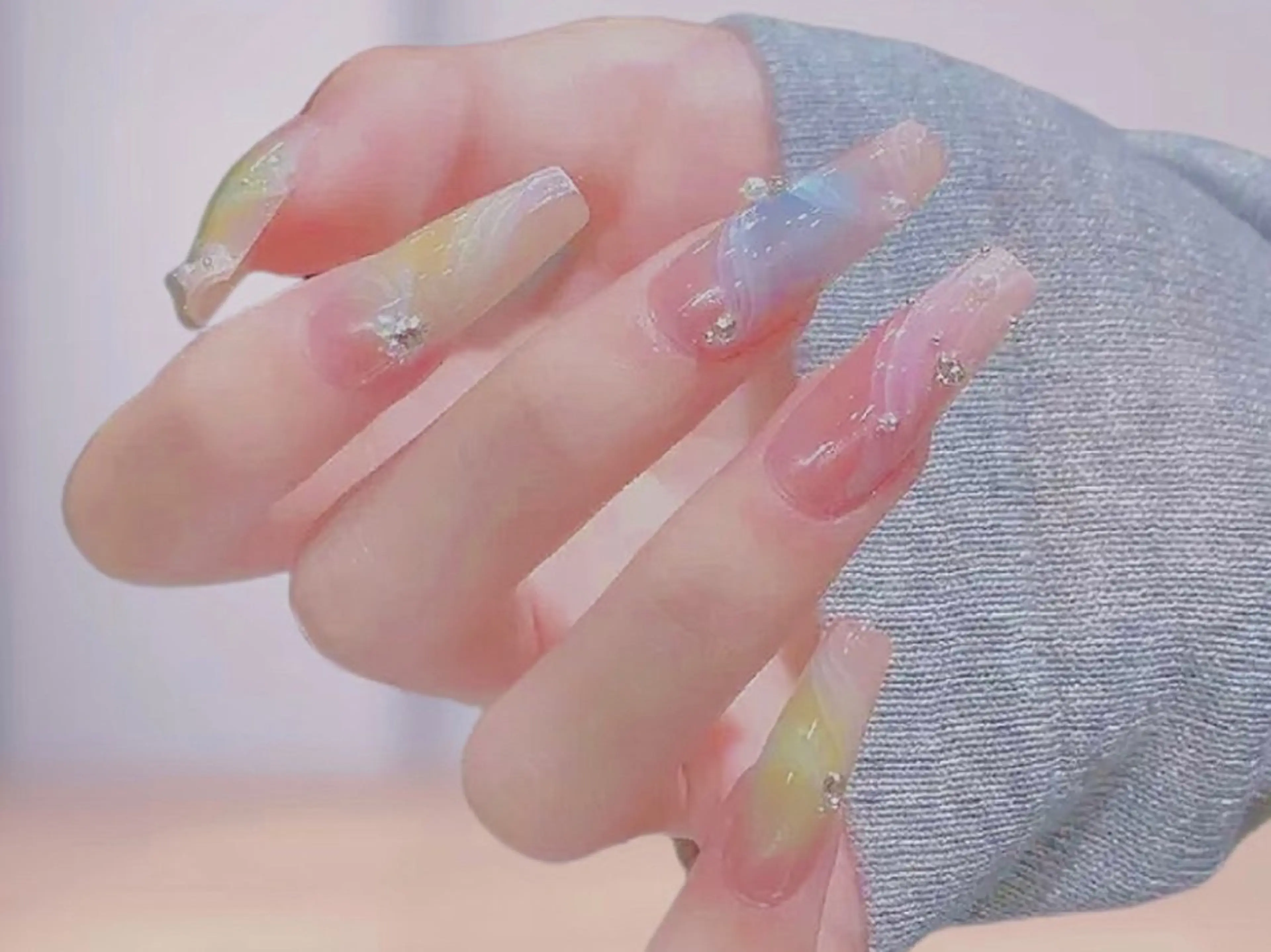 ネイル オーロラネイル チークネイル 長さ出し フットネイル フレンチネイル AND Nail 長さだし専門新宿店のネイルデザイン