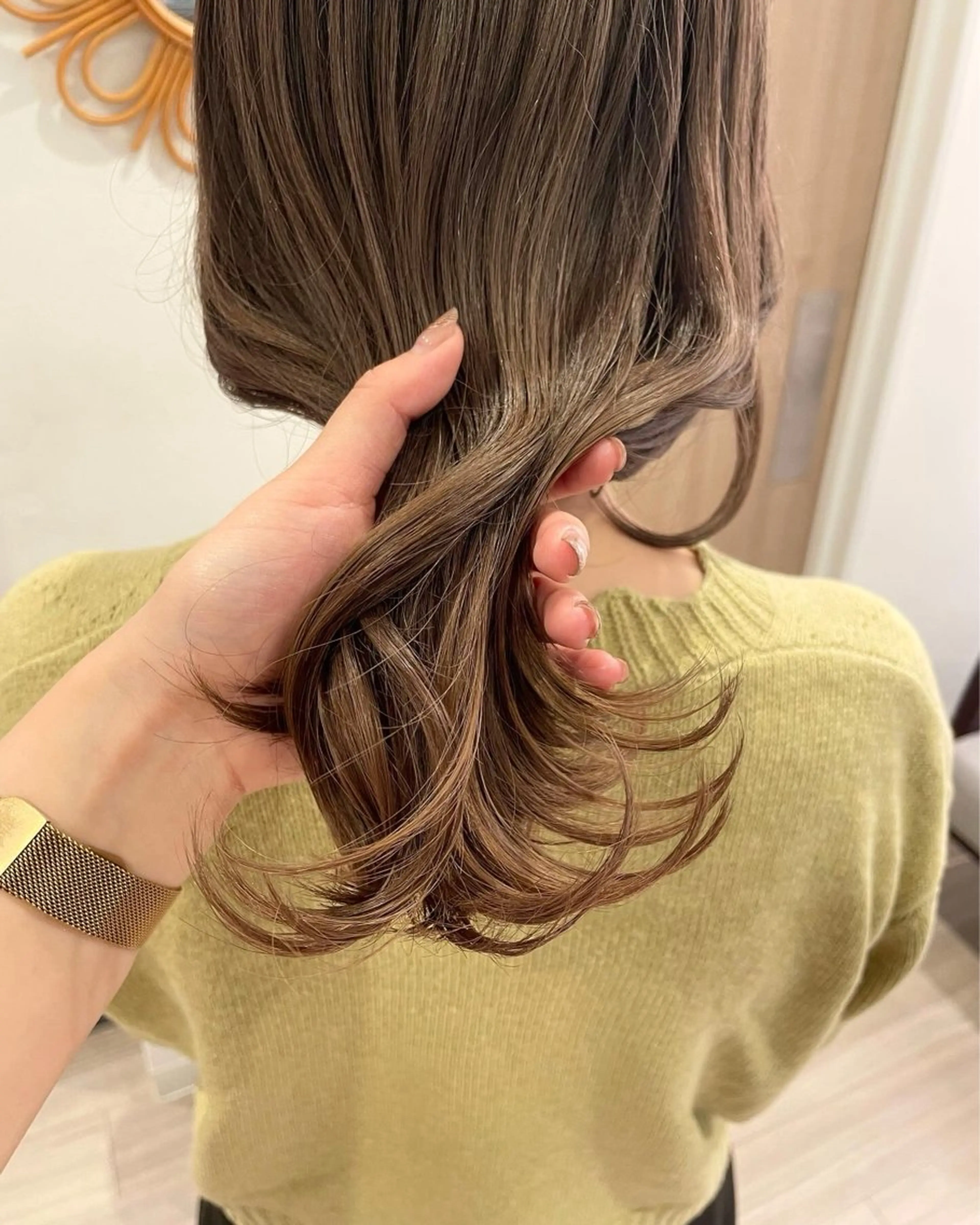 ミディアム モテ髪‎🫧赤み消し カラー表参道きょうこのヘアスタイル